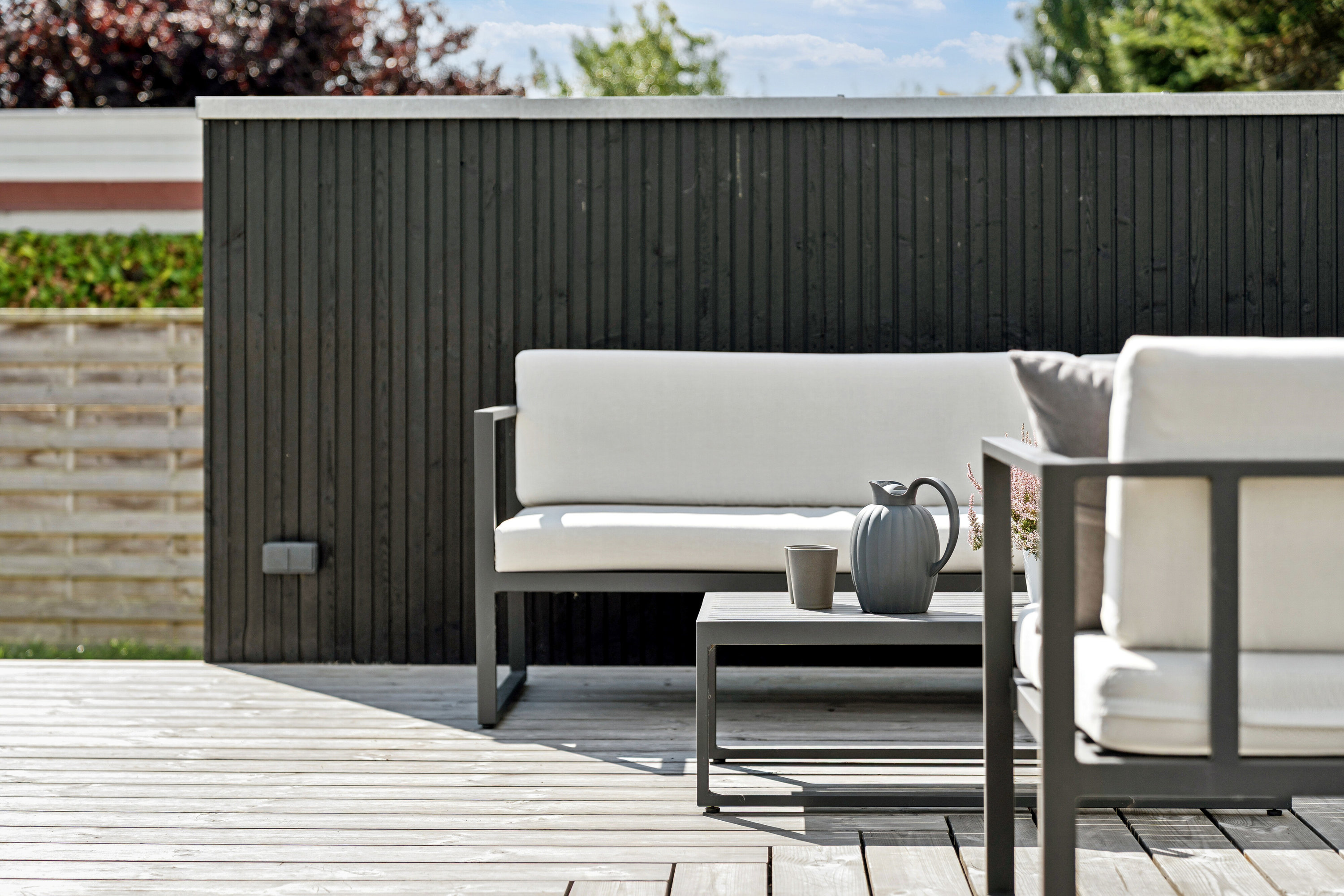 Fremhævet terrasse billede i fuldskærmstilstand. Billede af Korsnæbvej 2, 9800 Hjørring