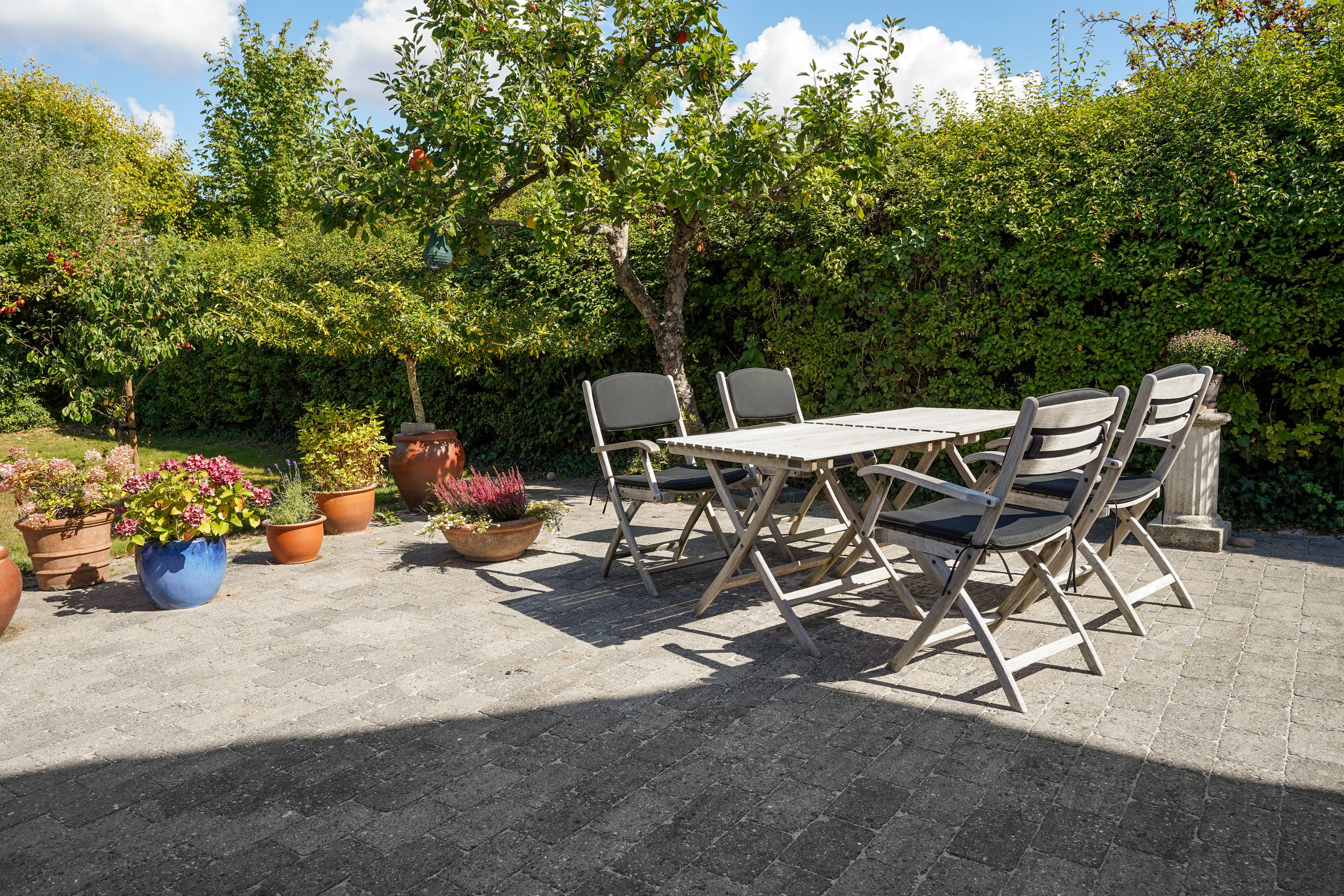 Fremhævet terrasse billede i fuldskærmstilstand. Billede af Helgavej 7, 5230 Odense M