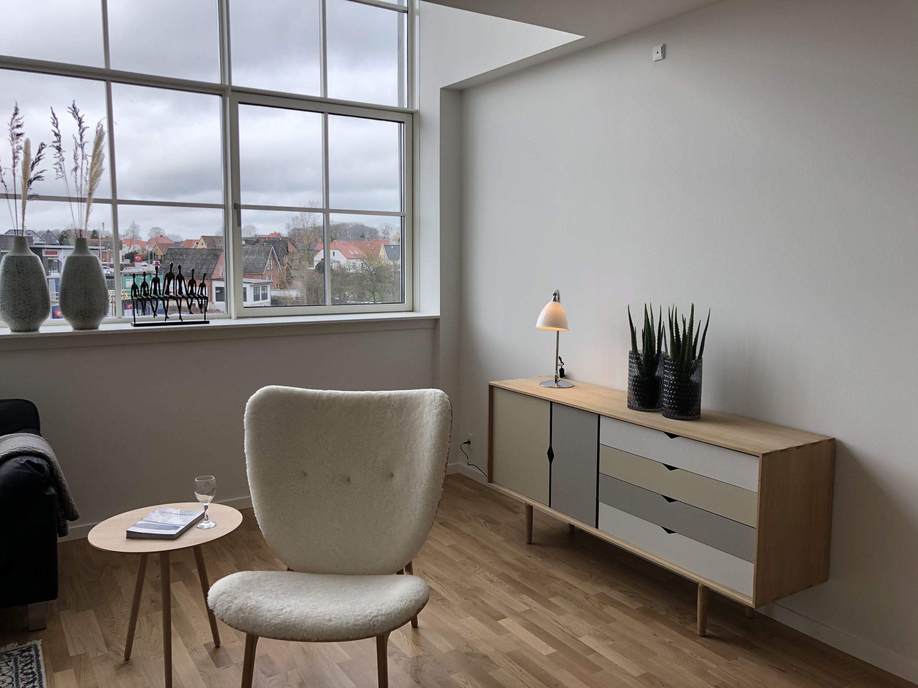 Fremhævet  billede i fuldskærmstilstand. Billede af Tekstilgangen 9, 1. 15., 5000 Odense C