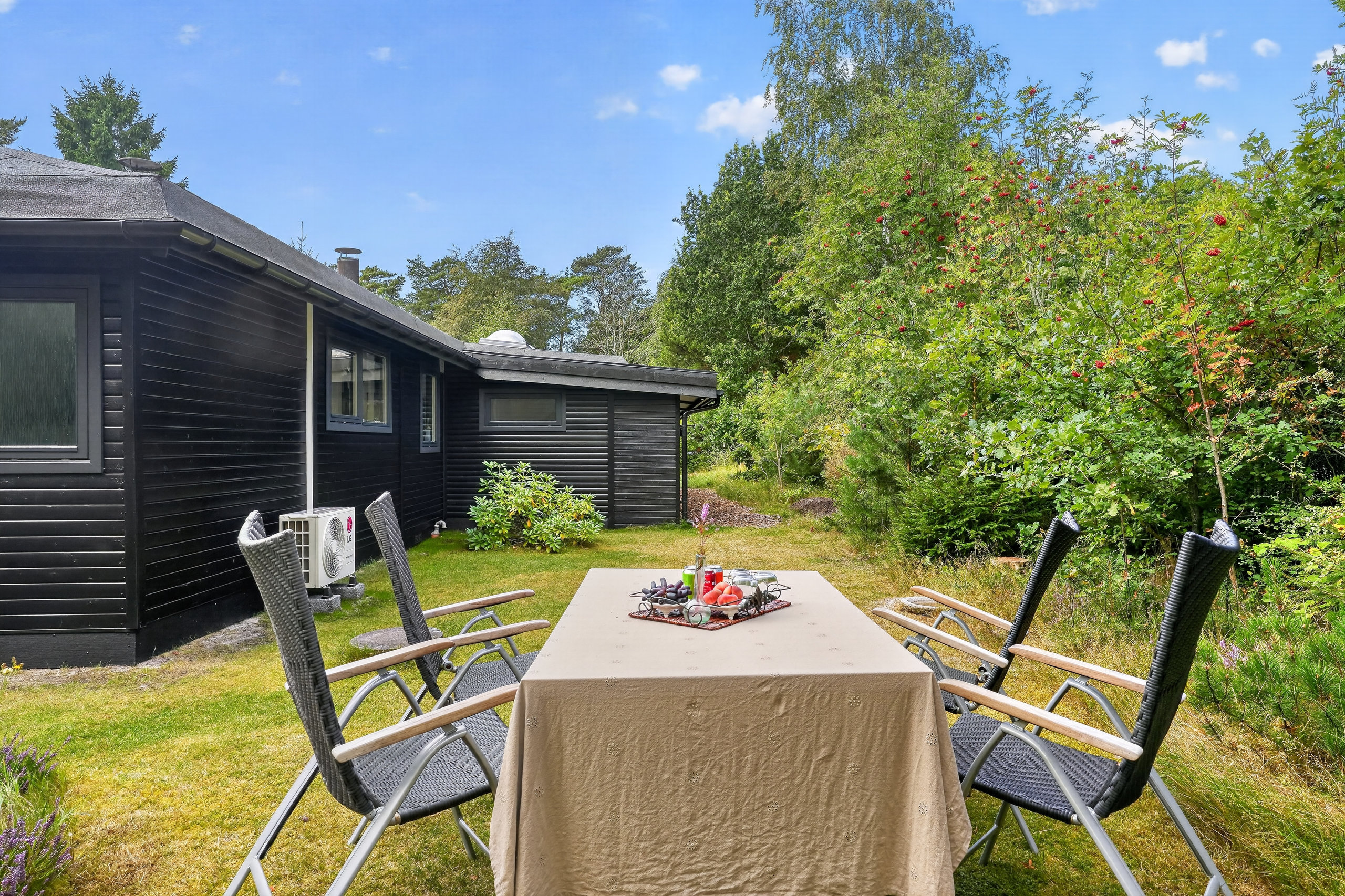 Fremhævet terrasse billede i fuldskærmstilstand. Billede af Bogfinkevej 9, 4500 Nykøbing Sj