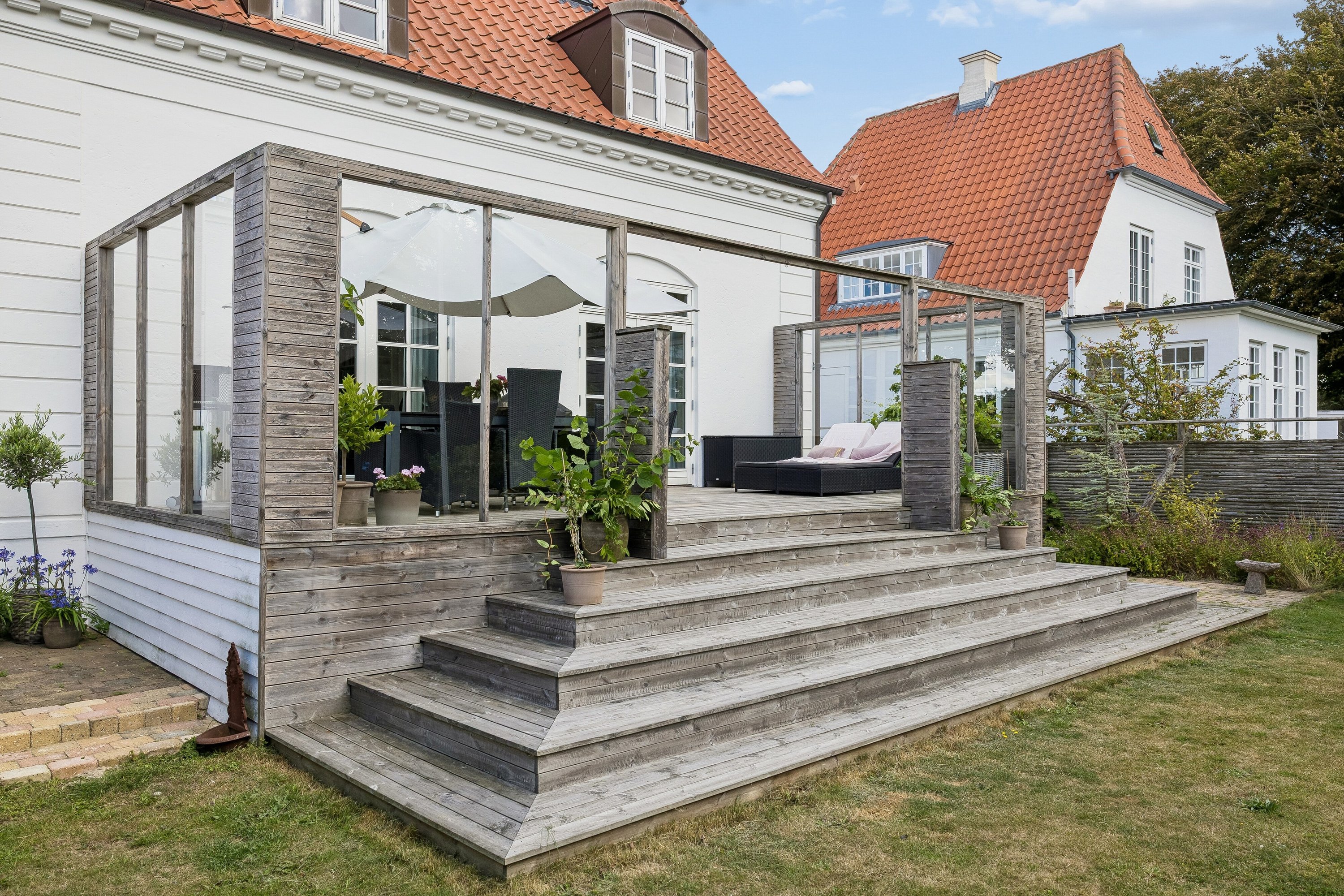 Fremhævet terrasse billede i fuldskærmstilstand. Billede af Fredensvej 4, 9800 Hjørring