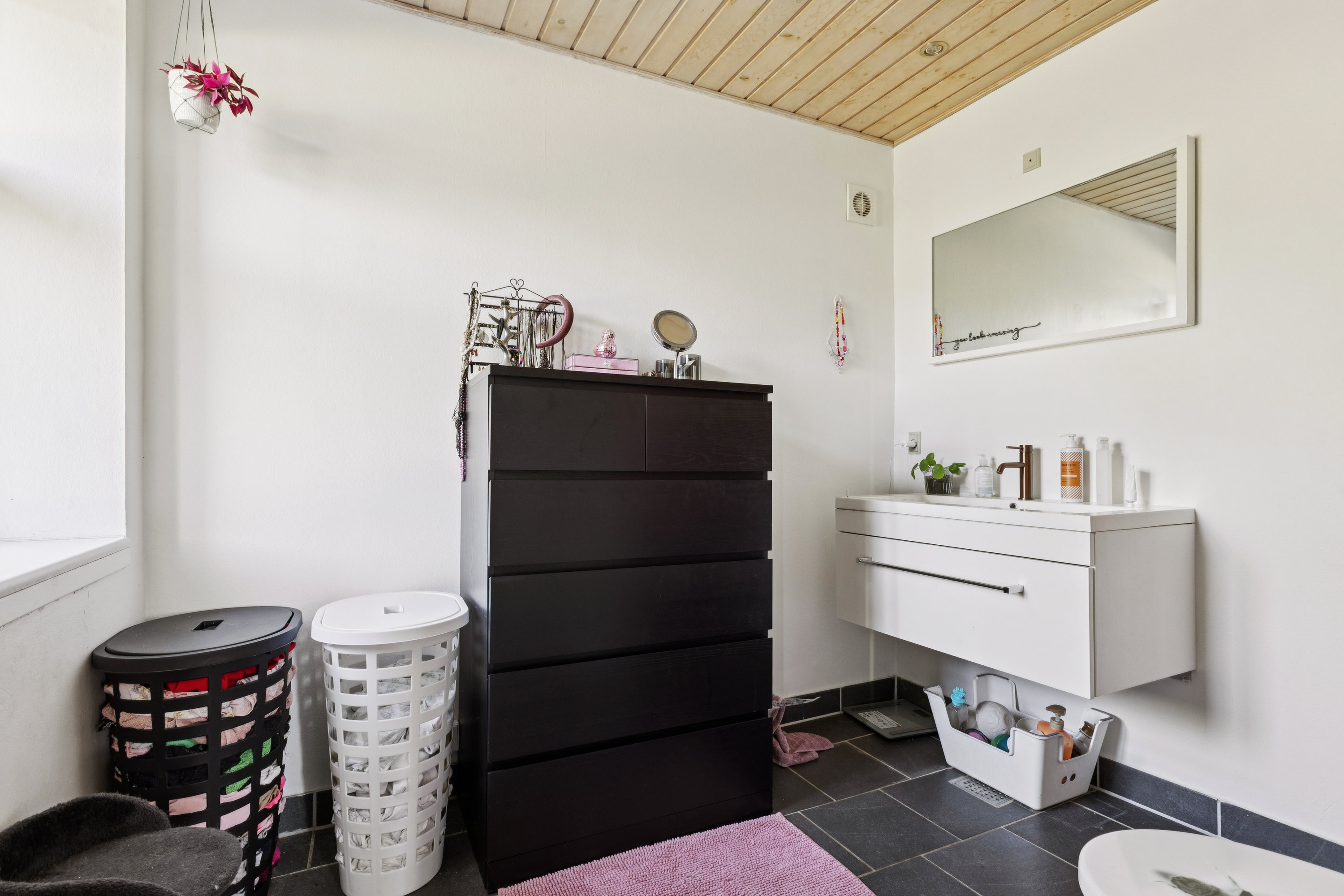 Fremhævet disponibelt rum billede i fuldskærmstilstand. Billede af Birkedalvej 10, Emmelev, 8500 Grenaa