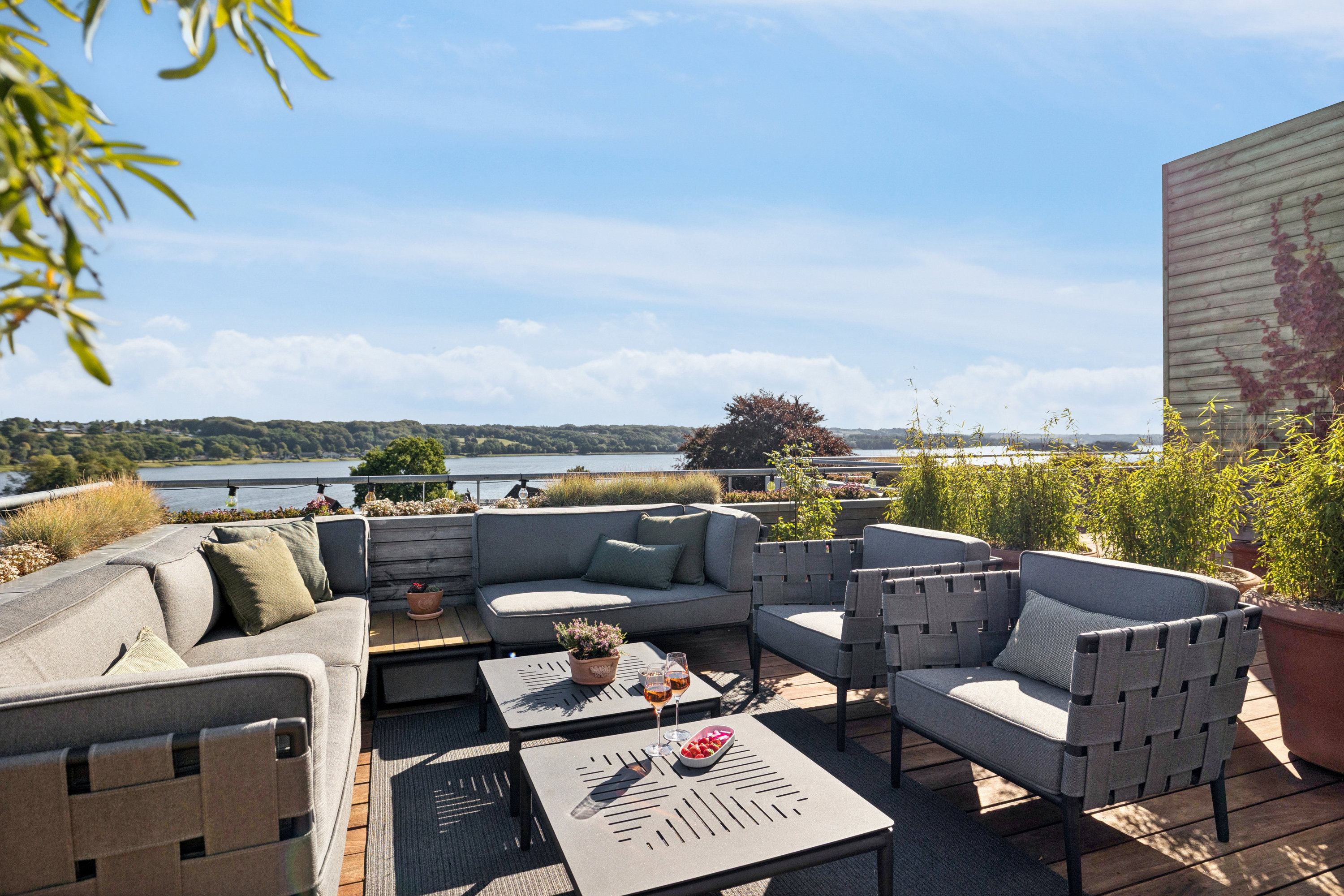 Fremhævet terrasse billede i fuldskærmstilstand. Billede af Adelgade 44A, 4. mf., 8660 Skanderborg