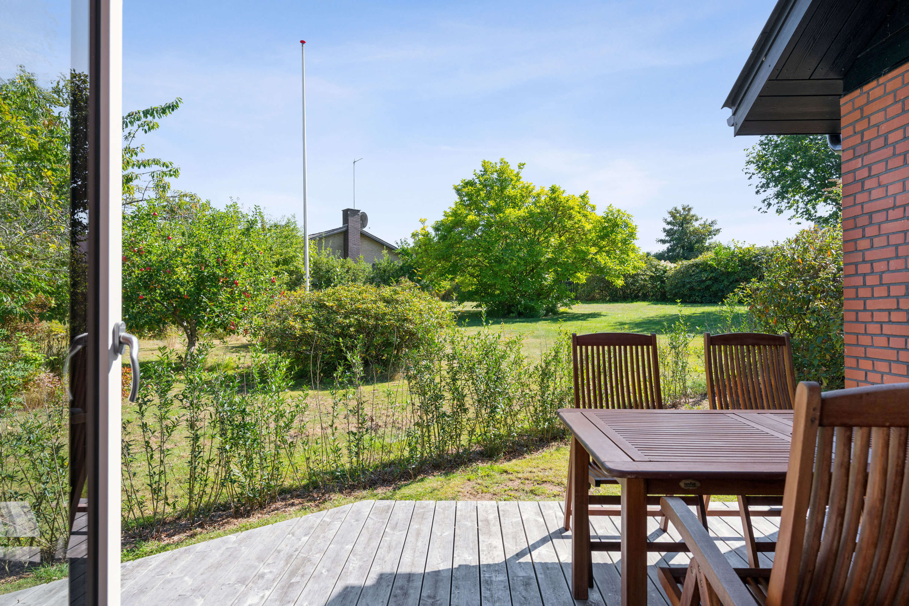 Fremhævet terrasse billede i fuldskærmstilstand. Billede af Hvidmosevej 6, Femmøller, 8400 Ebeltoft