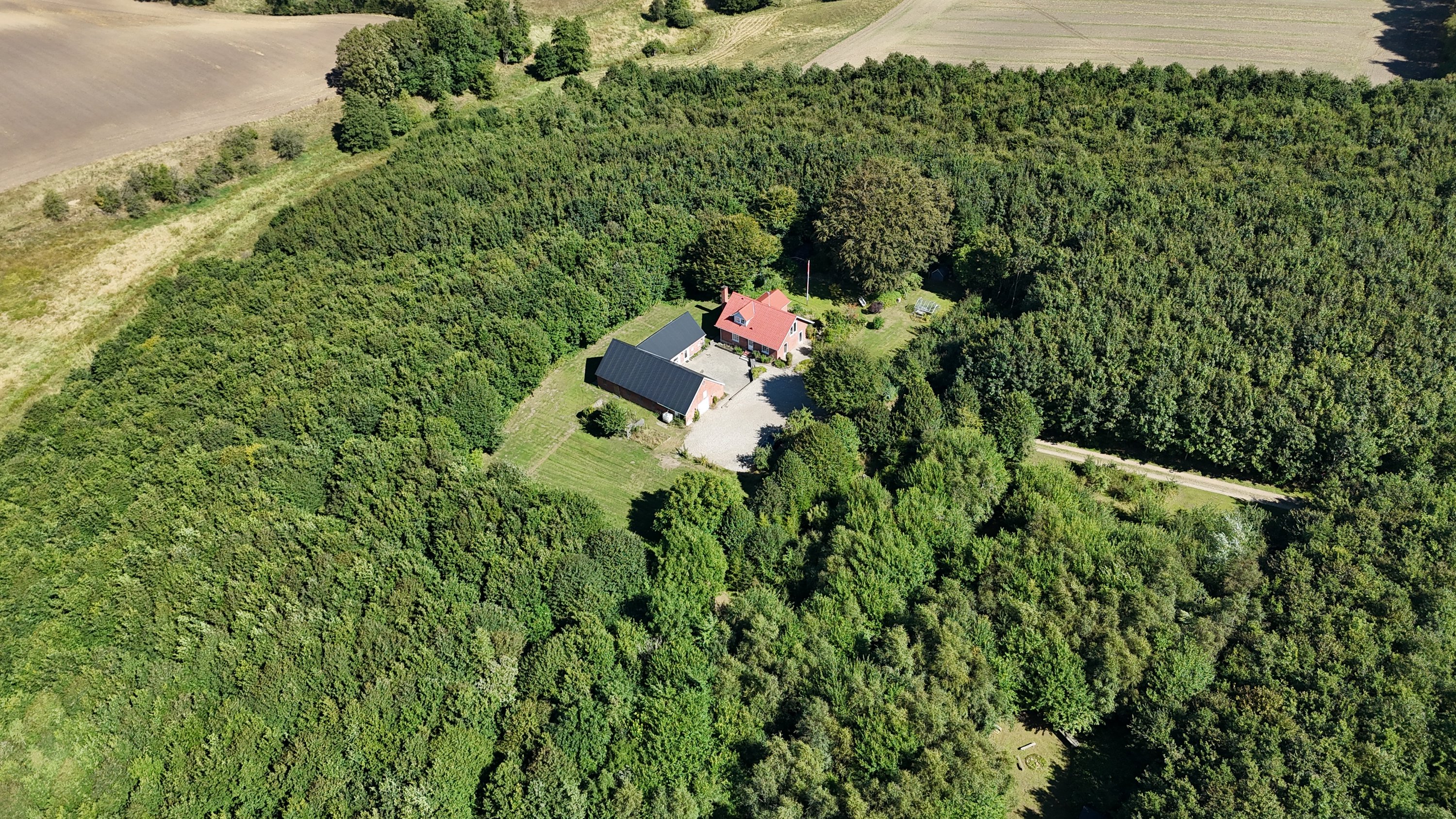 Fremhævet  billede i fuldskærmstilstand. Billede af Lillemøllevej 13, Levring, 8620 Kjellerup