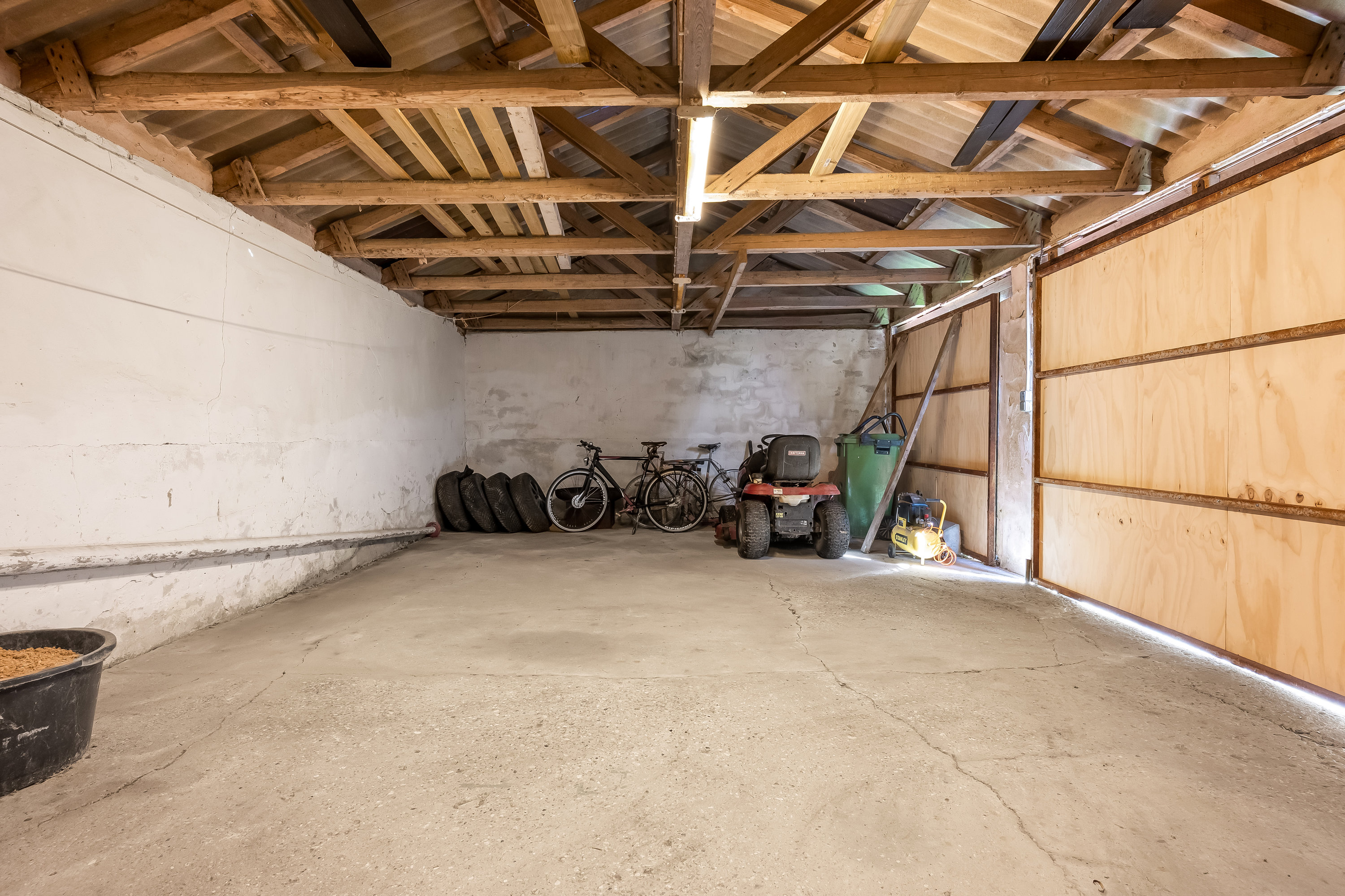 Fremhævet garage billede i fuldskærmstilstand. Billede af Øster Lundgårdvej 20, Nørre Nissum, 7620 Lemvig