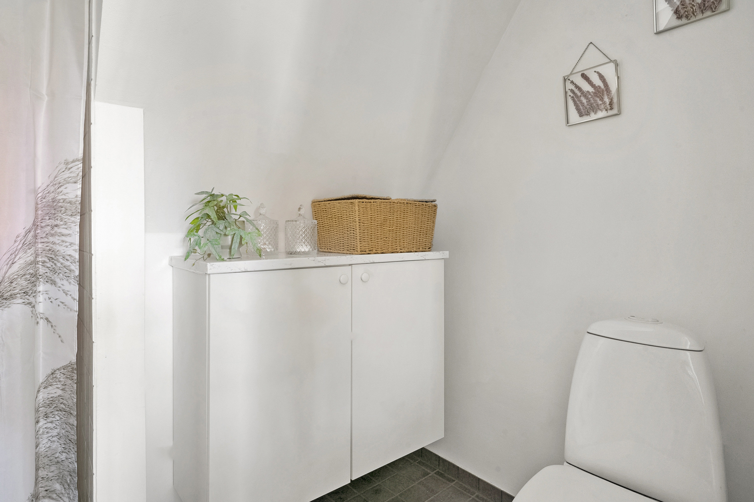 Fremhævet toilet billede i fuldskærmstilstand. Billede af Falstersgade 1, 8700 Horsens