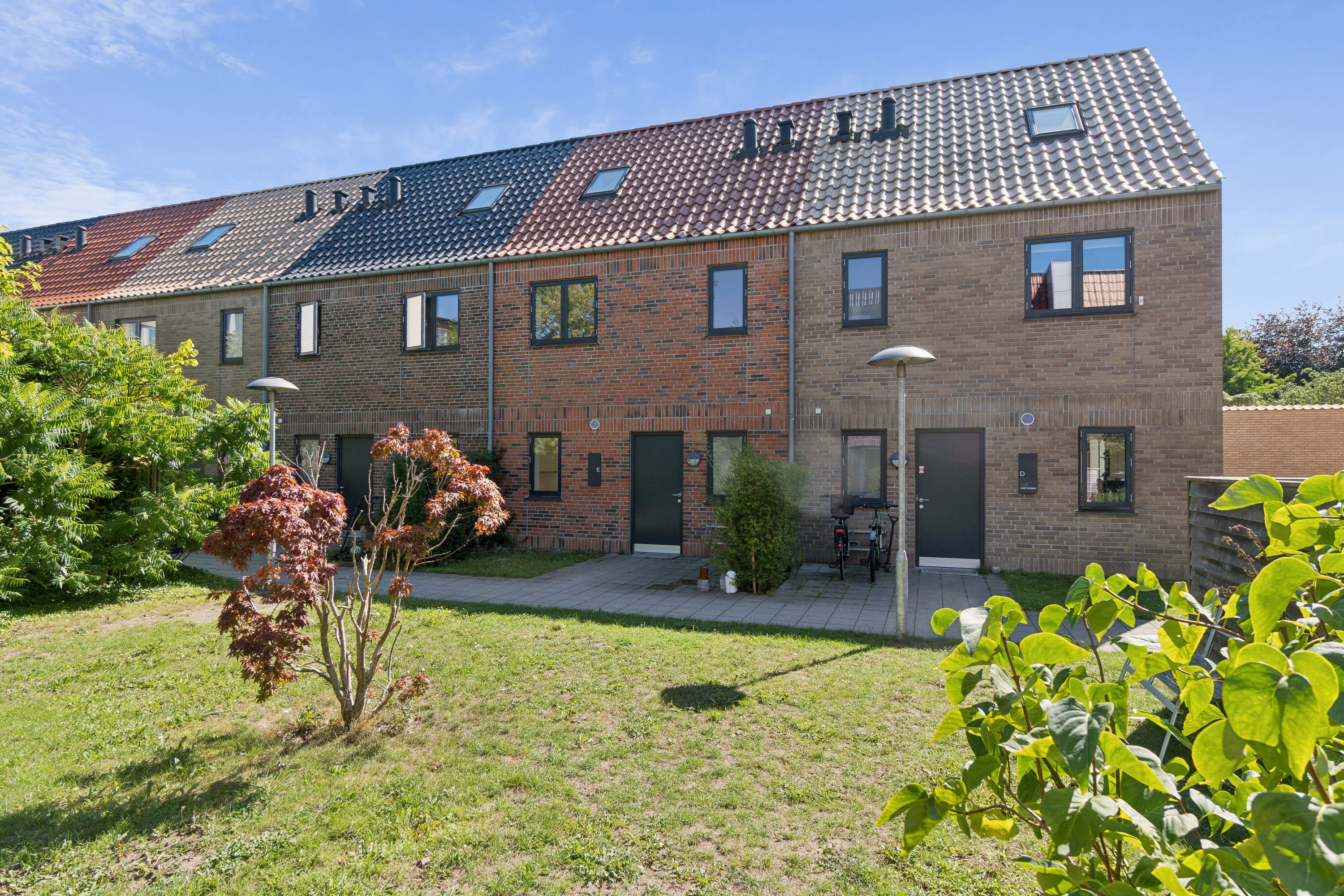 Fremhævet set fra haven billede i fuldskærmstilstand. Billede af Kongovej 14E, 2300 København S