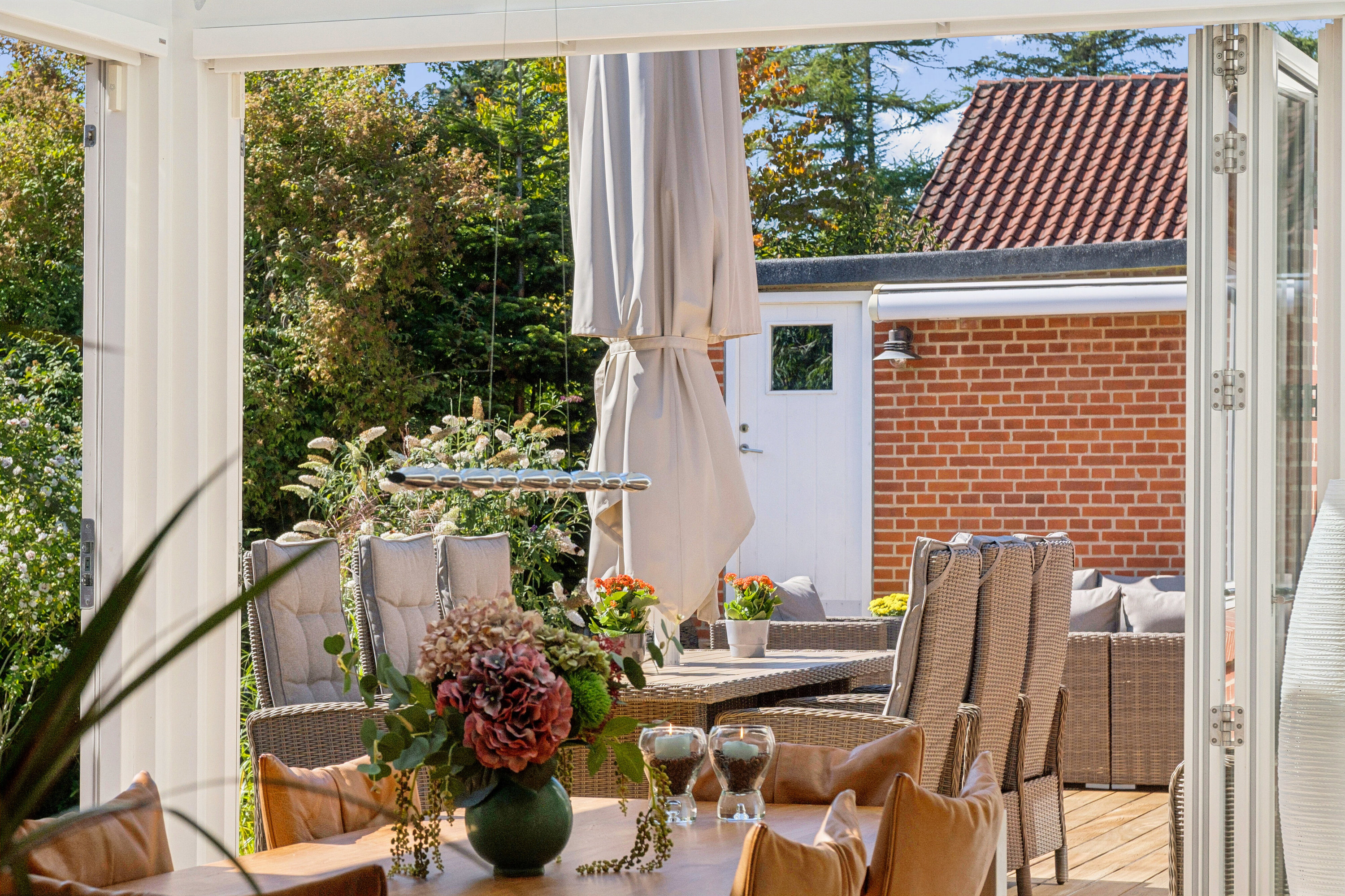 Fremhævet terrasse billede i fuldskærmstilstand. Billede af Rågevænget 6, 8270 Højbjerg