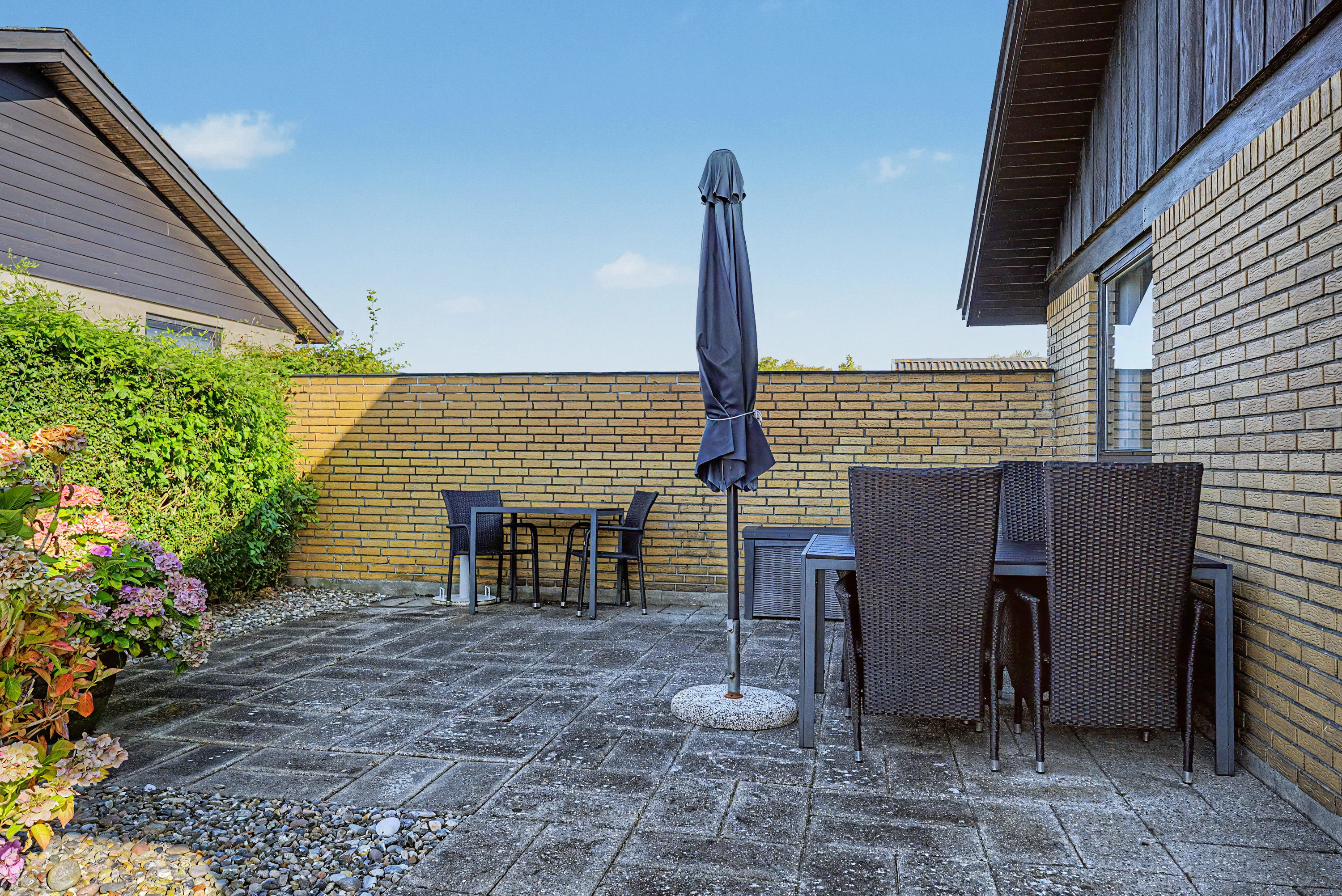 Fremhævet terrasse billede i fuldskærmstilstand. Billede af Bregnevej 16, 4930 Maribo