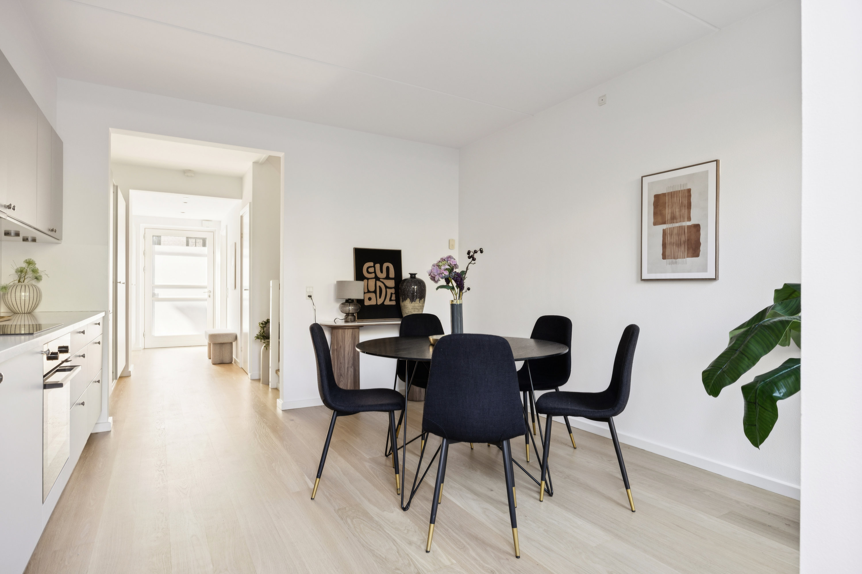 Fremhævet værelse billede i fuldskærmstilstand. Billede af Porcelænshaven 3Q, 2000 Frederiksberg
