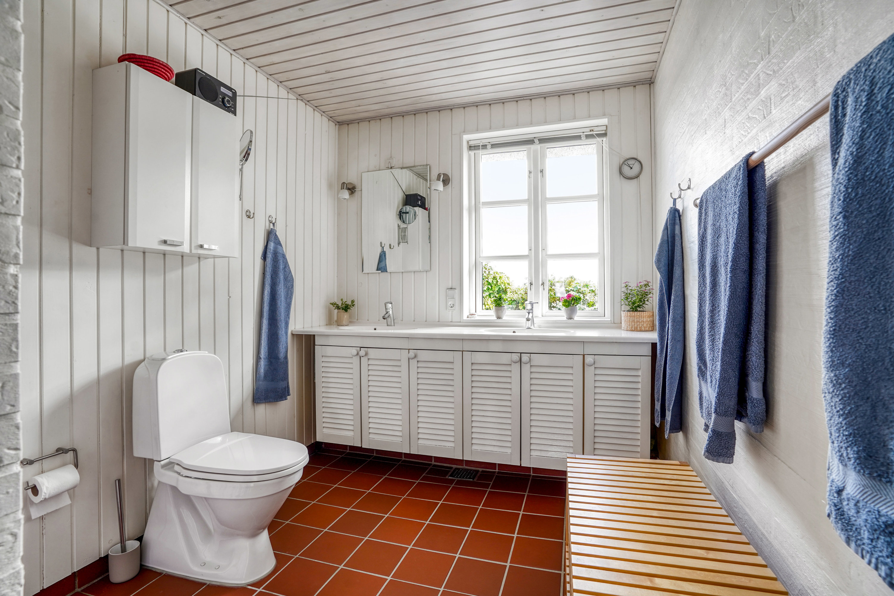 Fremhævet toilet billede i fuldskærmstilstand. Billede af Nørremarksvej 58, 5690 Tommerup