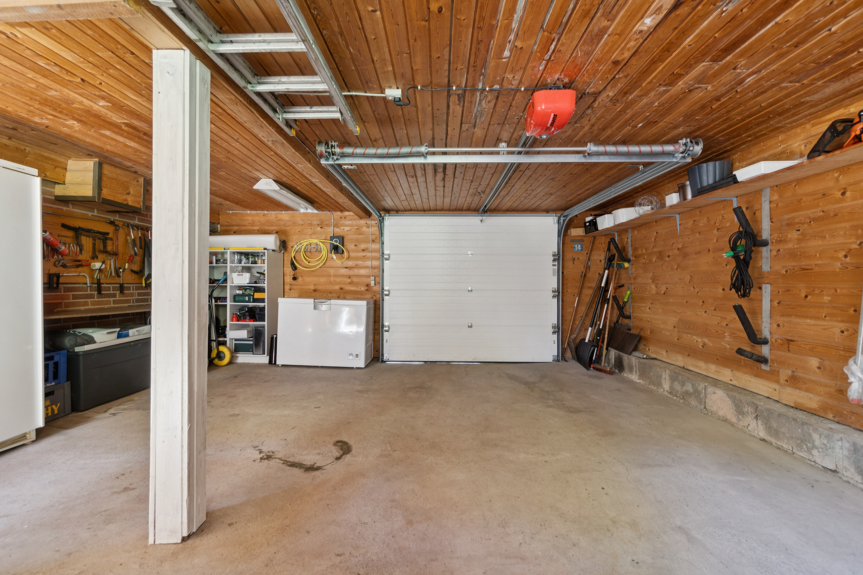 Fremhævet garage billede i fuldskærmstilstand. Billede af Ribesvej 14, 7700 Thisted