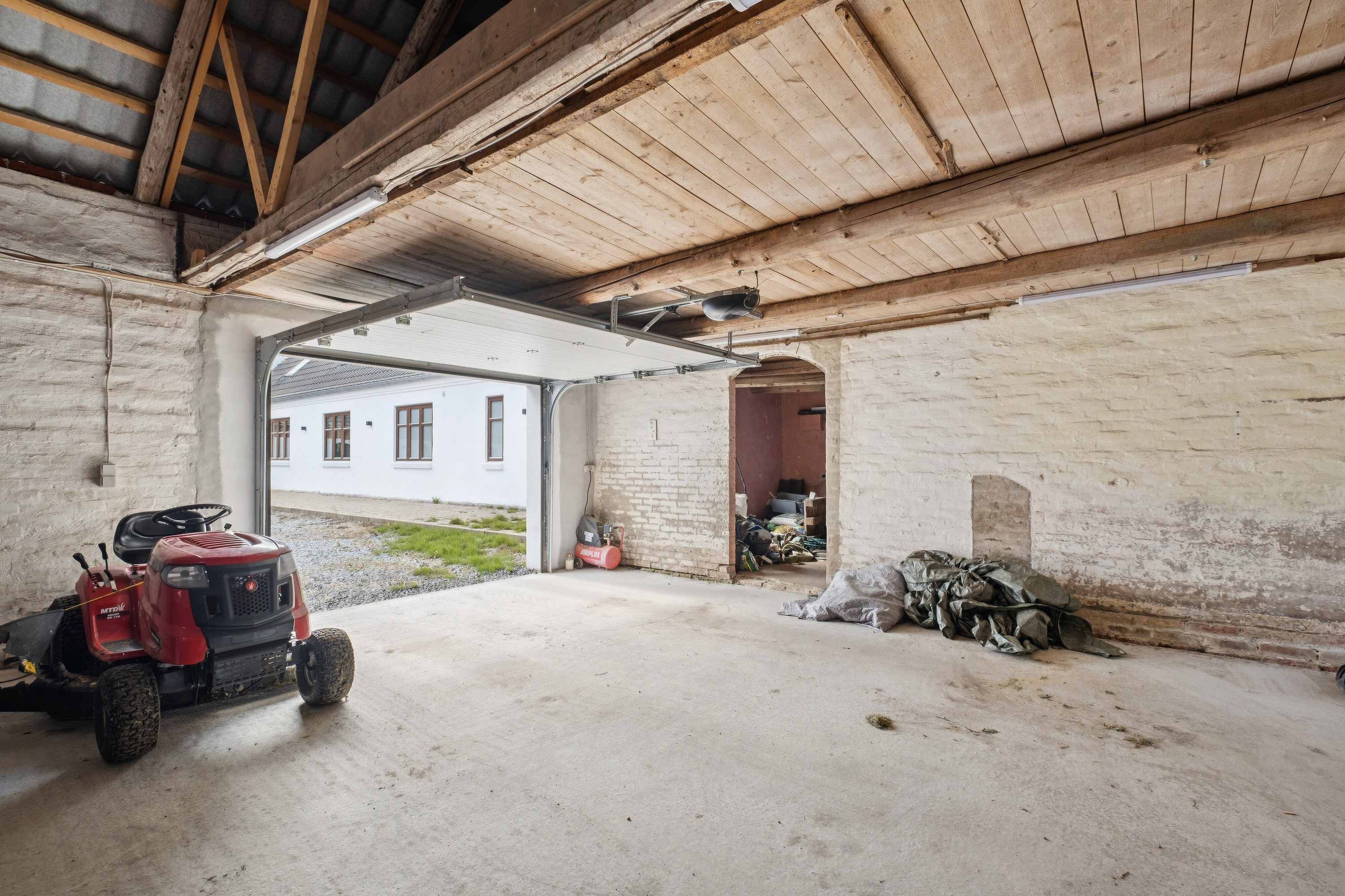 Fremhævet garage billede i fuldskærmstilstand. Billede af Gørtlervej 6, 9800 Hjørring