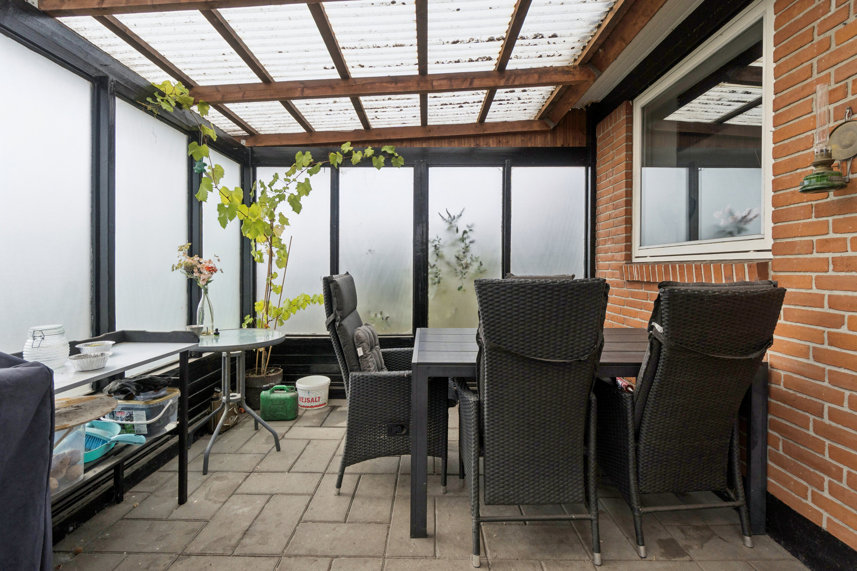 Fremhævet overdækket terrasse billede i fuldskærmstilstand. Billede af Pilehøj 3, 3700 Rønne