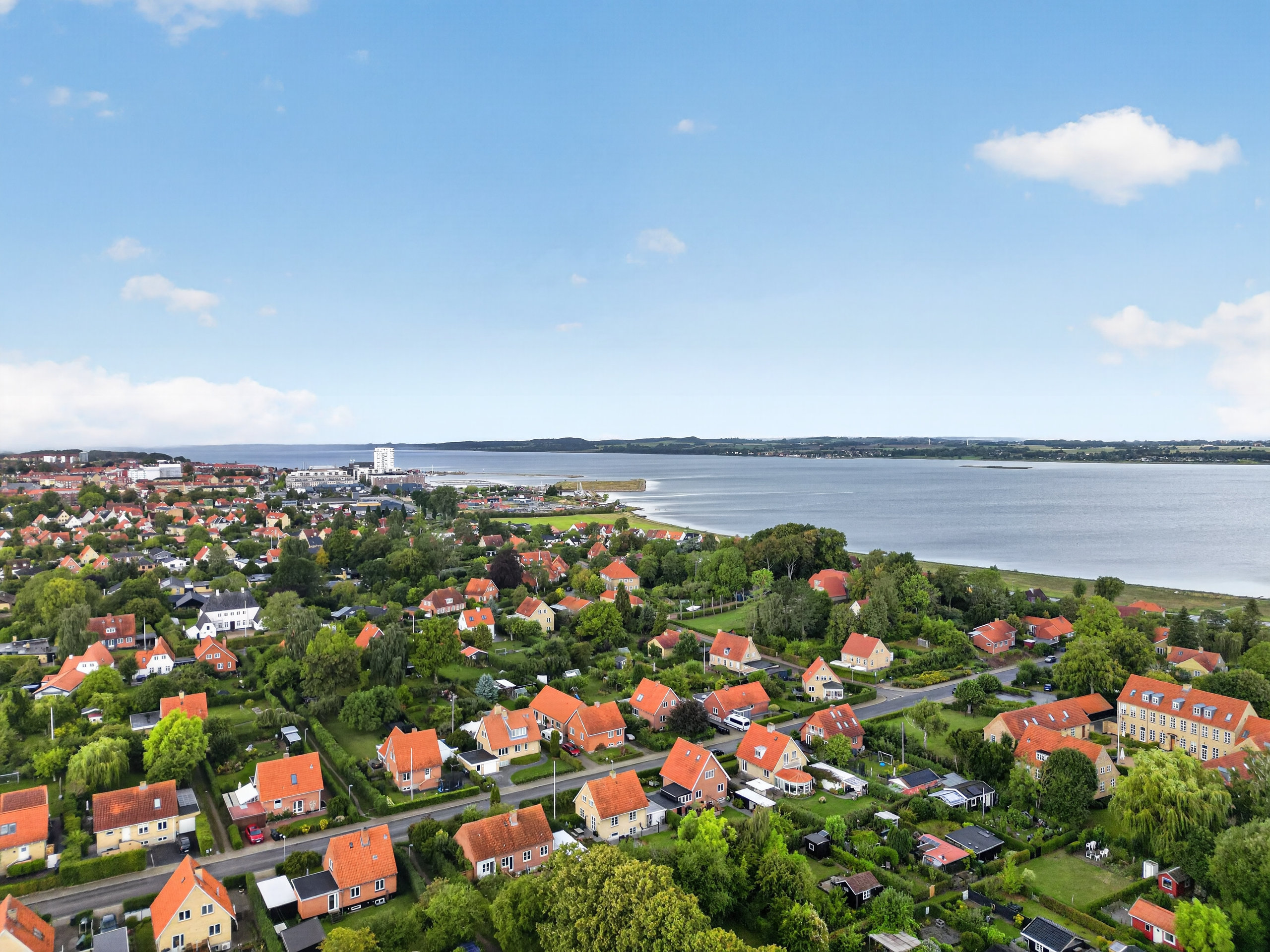 Fremhævet luftfoto billede i fuldskærmstilstand. Billede af Østerled 15, 4300 Holbæk