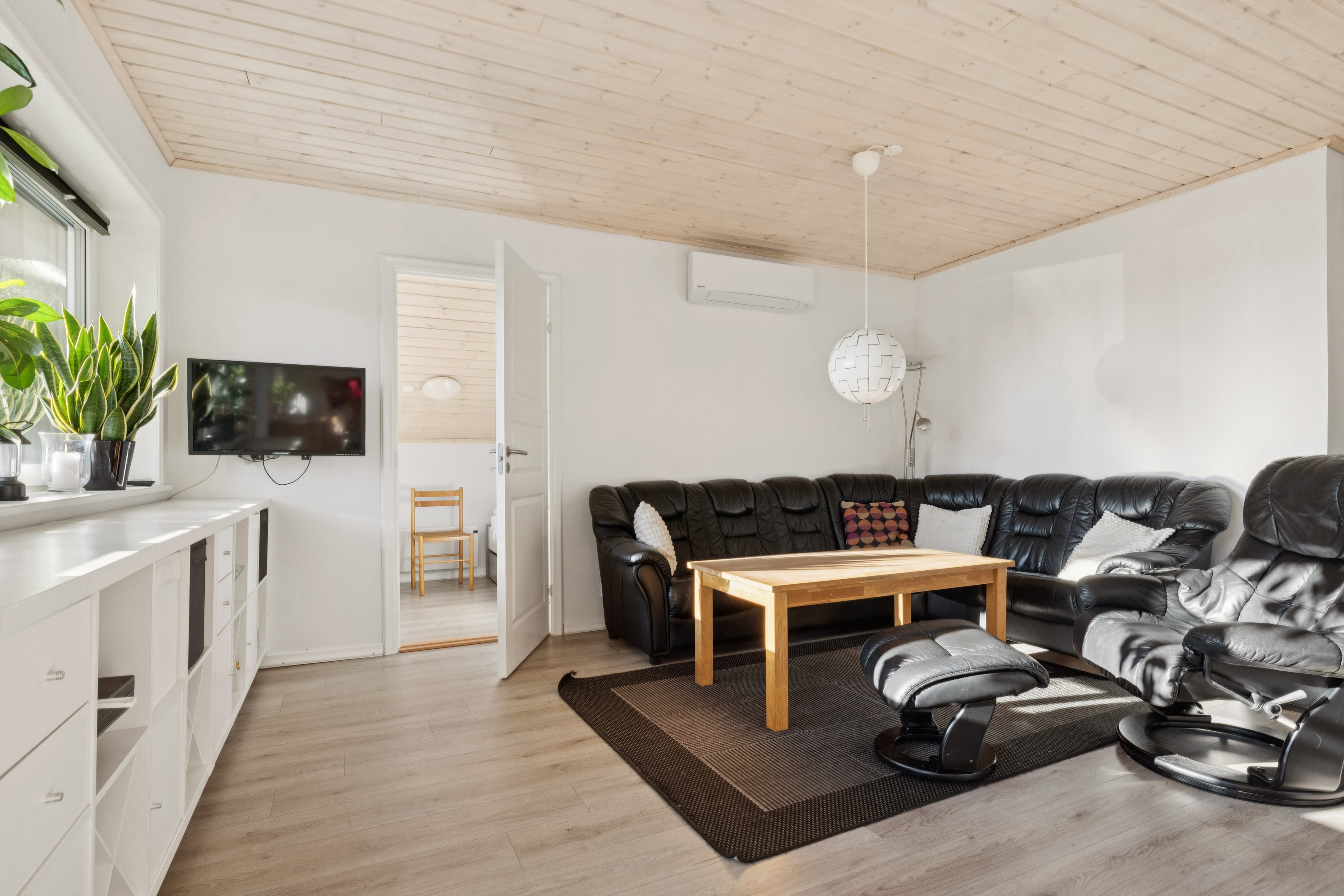 Fremhævet stue billede i fuldskærmstilstand. Billede af Jelsevej 174A, Lundø, 7840 Højslev