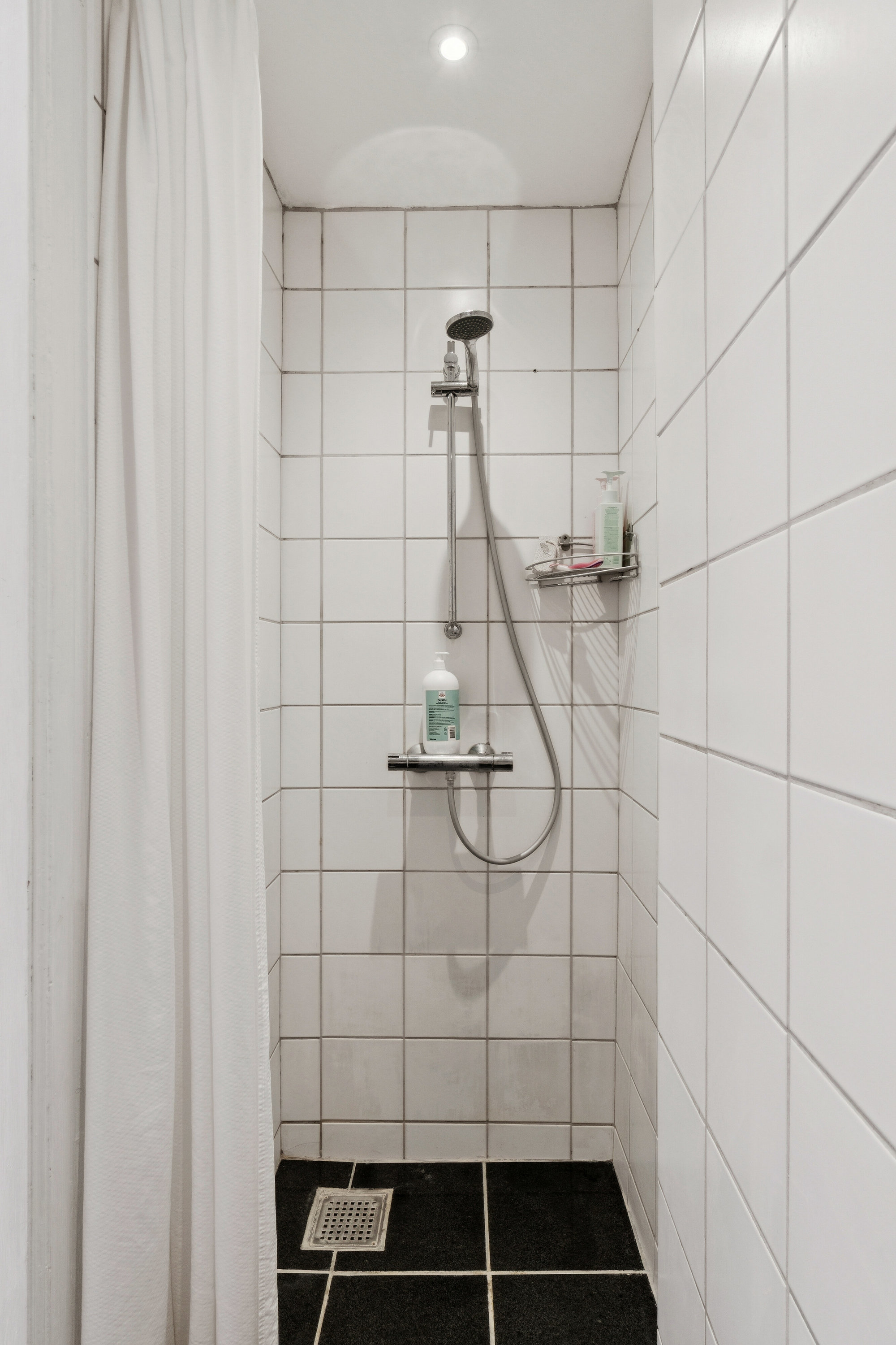 Fremhævet badeværelse billede i fuldskærmstilstand. Billede af Hveensvej 8, 3. th., 2300 København S