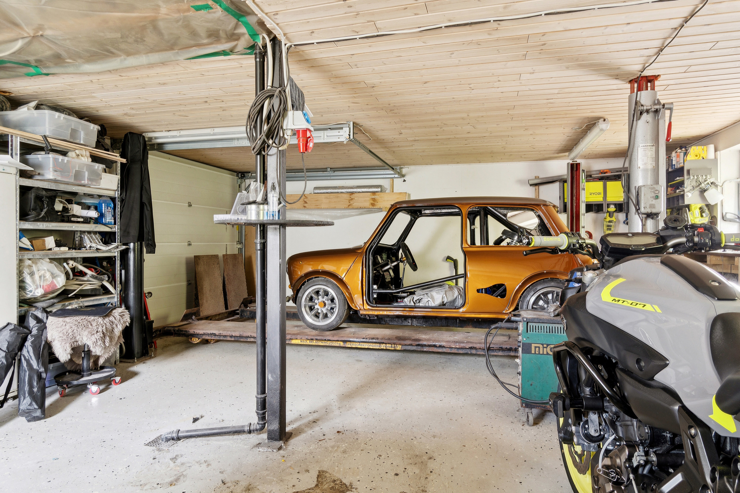 Fremhævet garage billede i fuldskærmstilstand. Billede af Henriksvej 14, 4293 Dianalund
