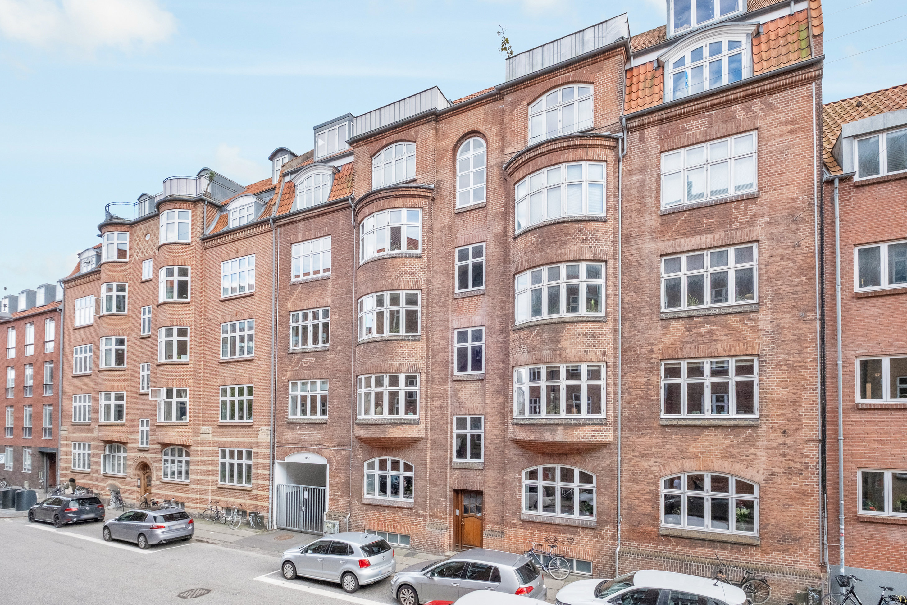Fremhævet facade billede i fuldskærmstilstand. Billede af Vestergade 77B, 5. tv., 8000 Aarhus C