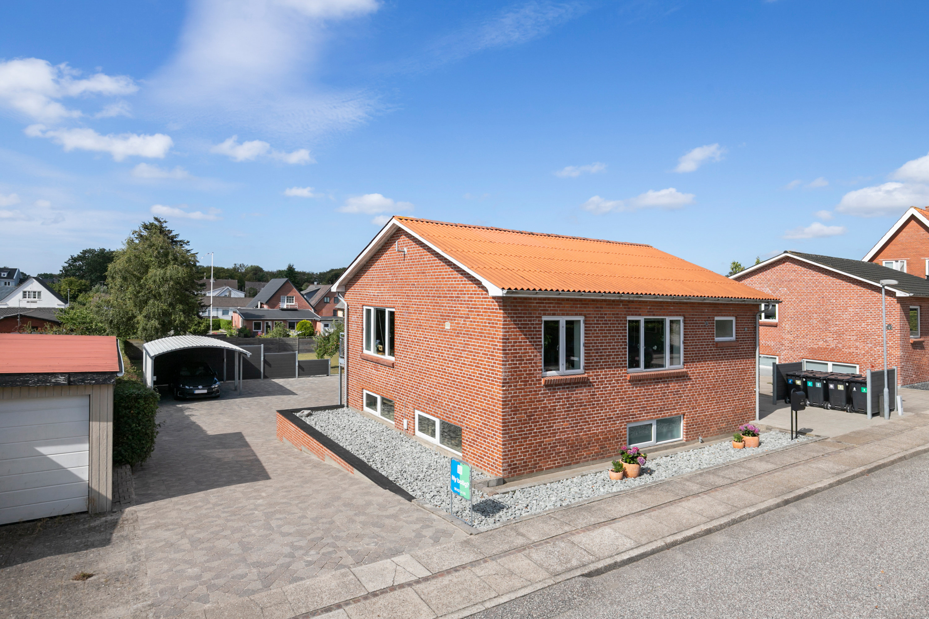 Fremhævet facade billede i fuldskærmstilstand. Billede af Østergade 27, 9640 Farsø