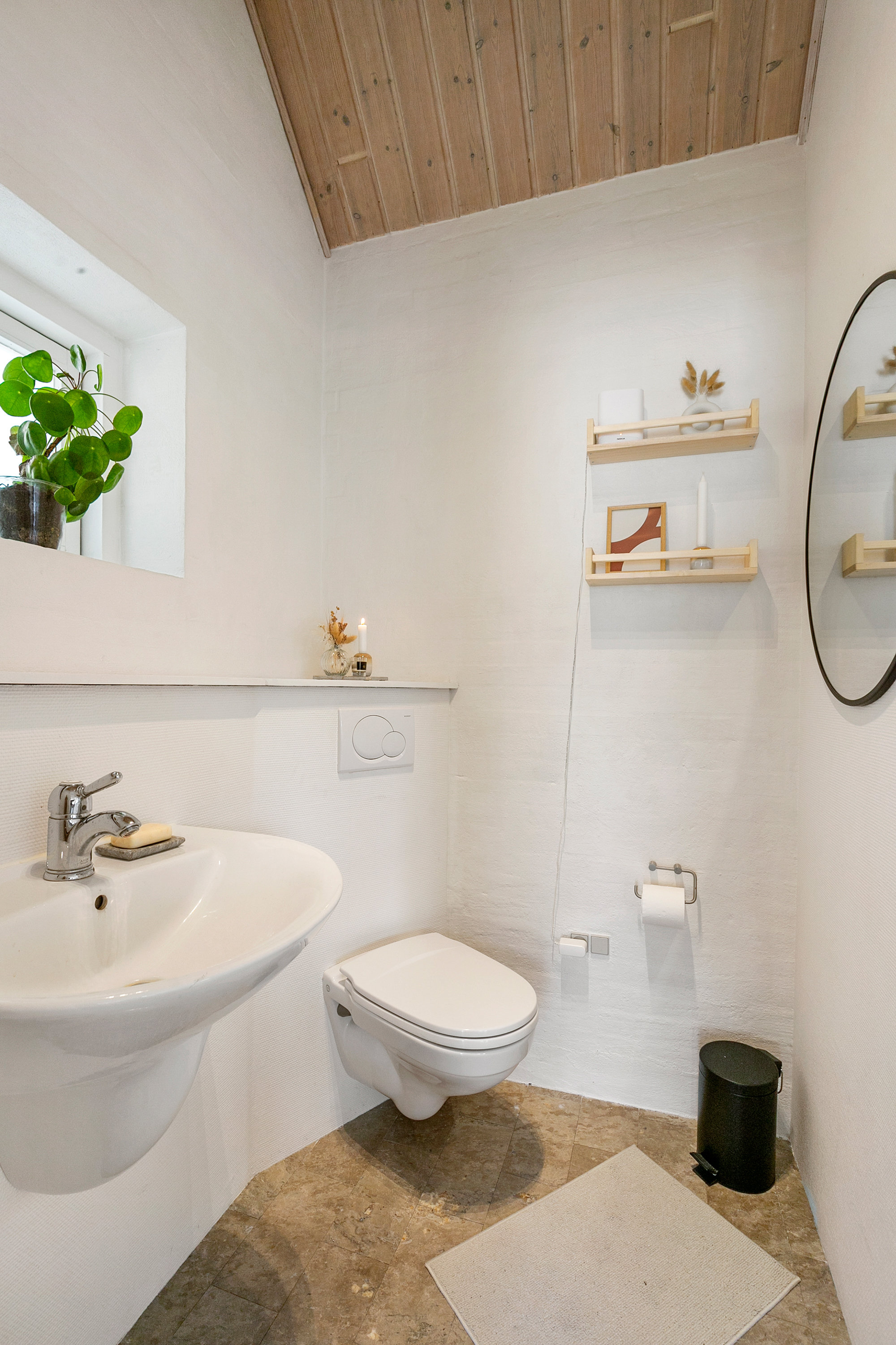 Fremhævet toilet billede i fuldskærmstilstand. Billede af Aggersborgvej 58, Aggersund, 9670 Løgstør