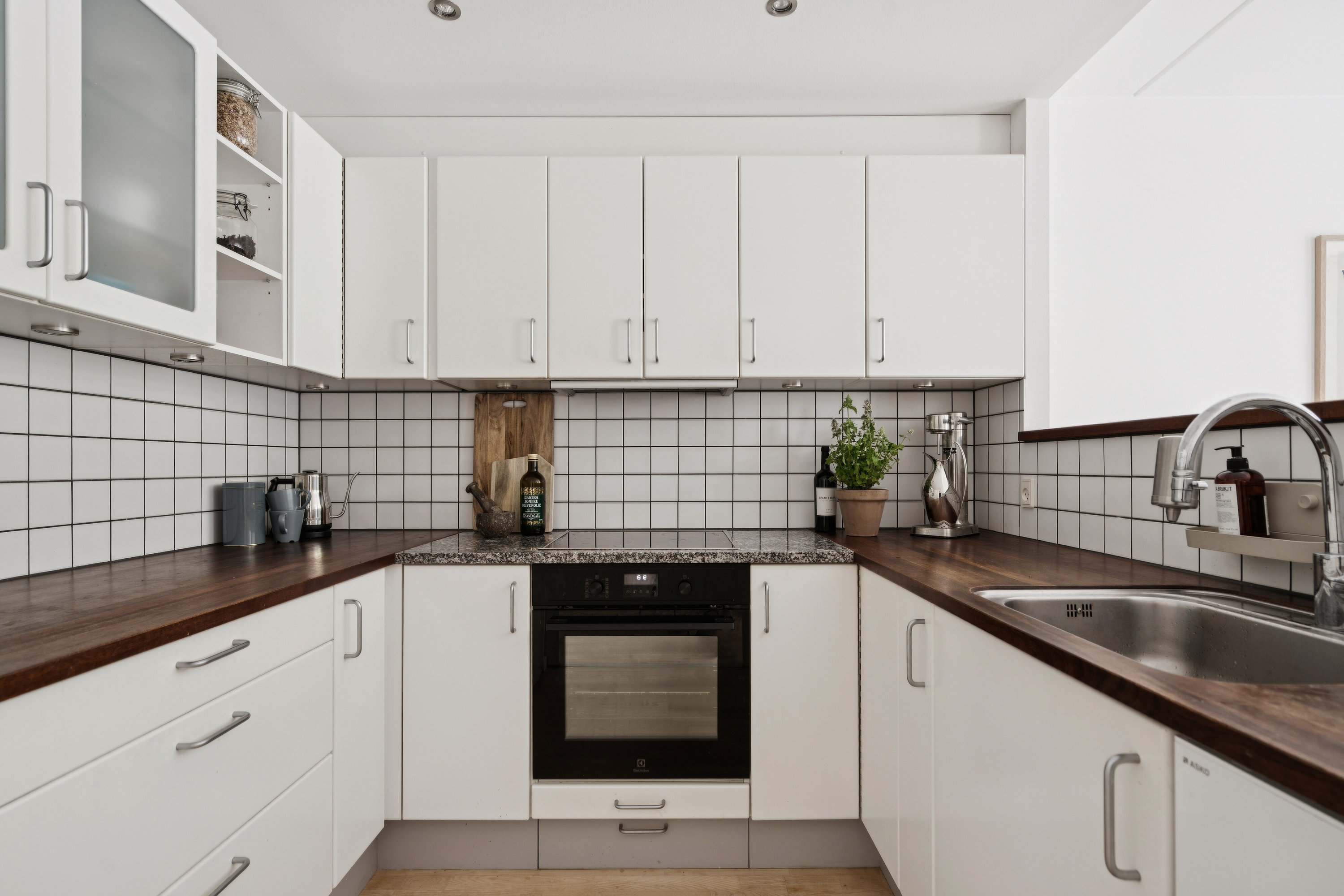 Fremhævet køkken billede i fuldskærmstilstand. Billede af Weidekampsgade 55, st. th., 2300 København S