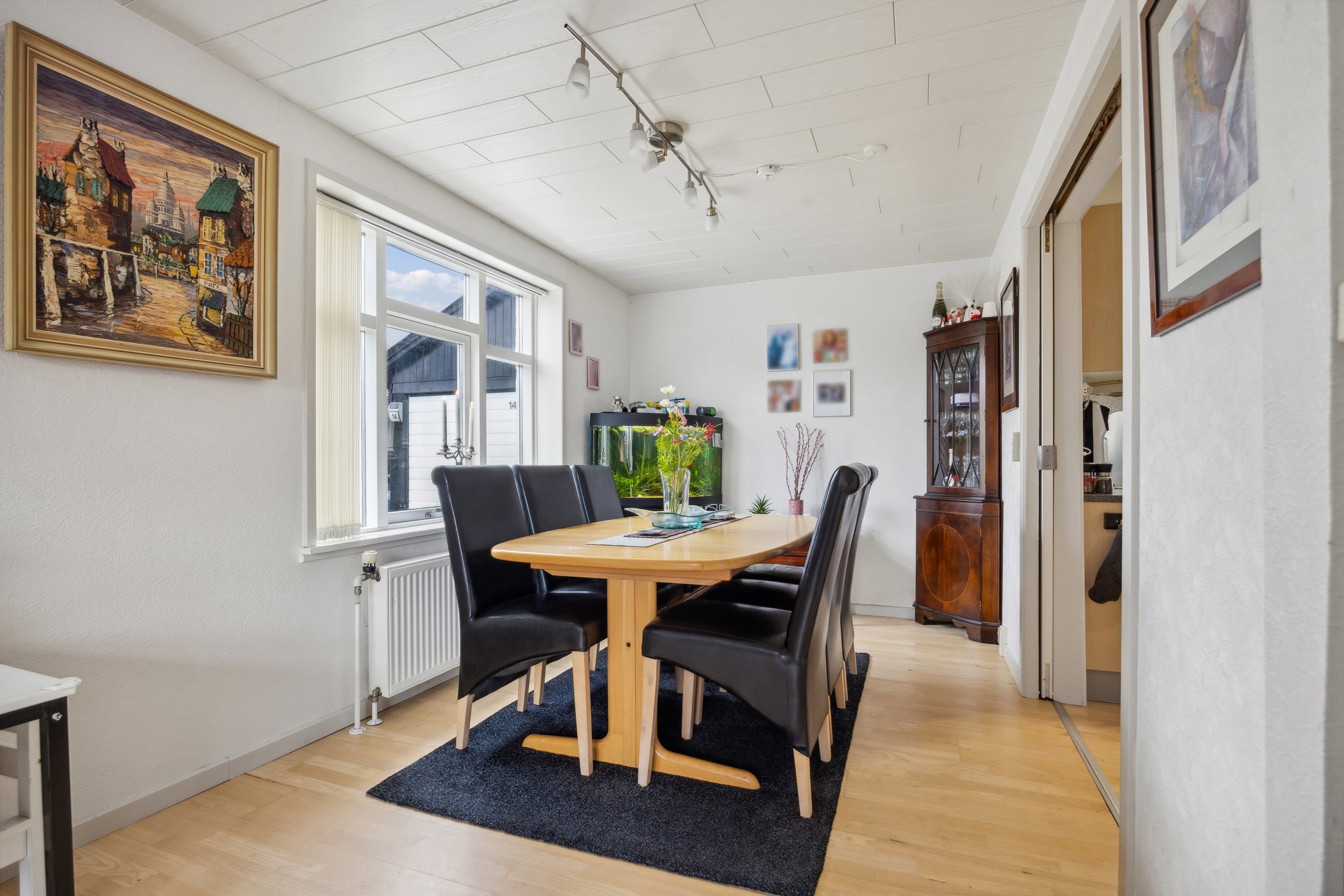 Fremhævet spisestue billede i fuldskærmstilstand. Billede af Langgade 14, Kaas, 9490 Pandrup