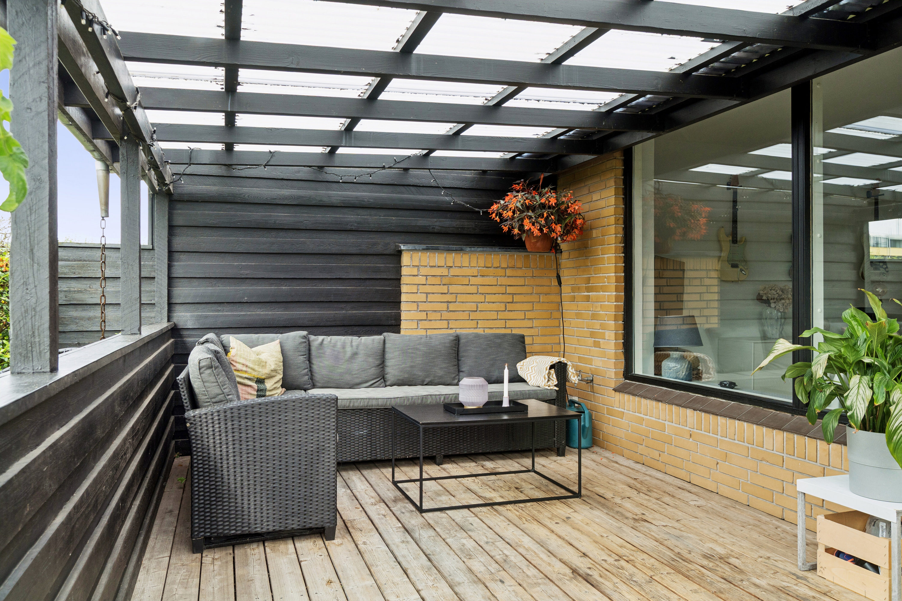 Fremhævet overdækket terrasse billede i fuldskærmstilstand. Billede af Askepotvej 40, 4200 Slagelse