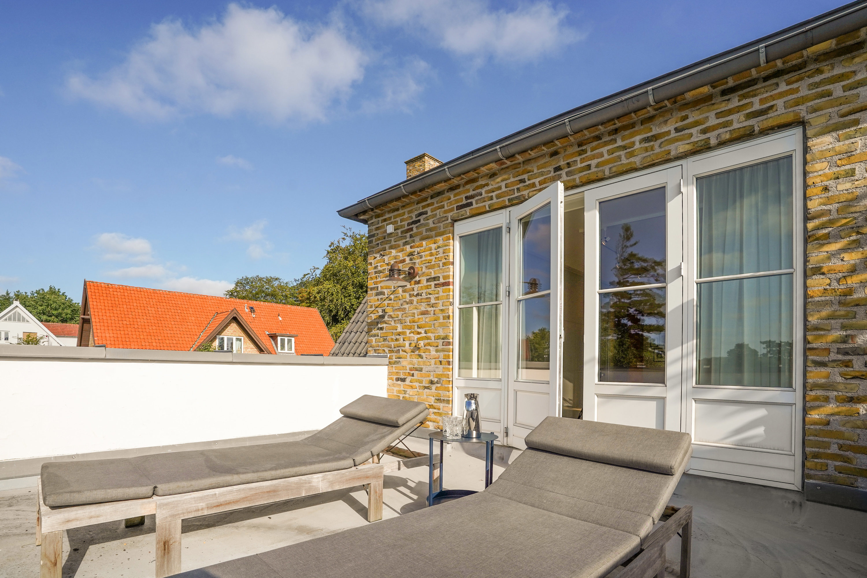 Fremhævet terrasse billede i fuldskærmstilstand. Billede af Küstersvænget 2, 5230 Odense M
