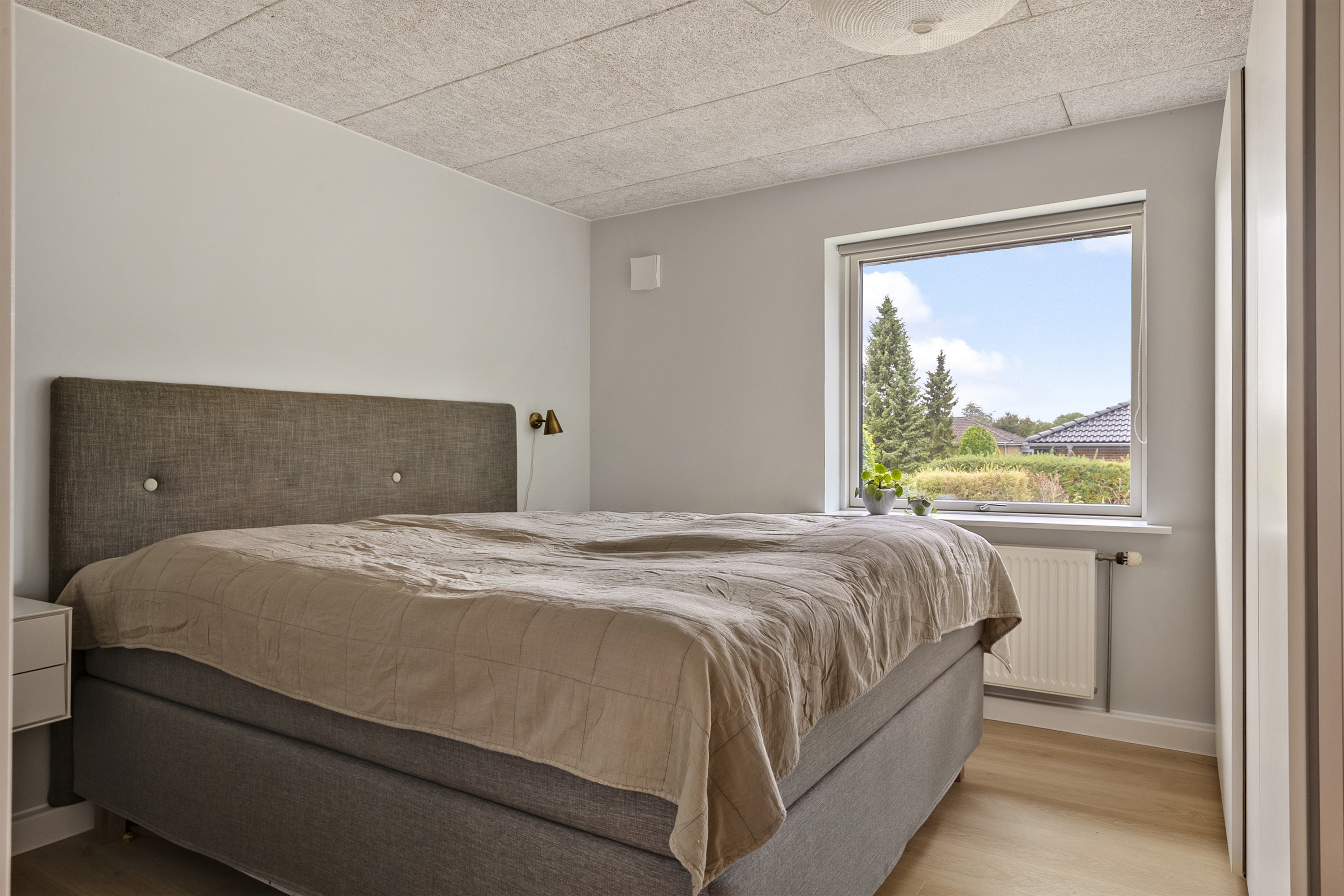 Fremhævet soveværelse billede i fuldskærmstilstand. Billede af Øster Hessel 41, Løjt Kirkeby, 6200 Aabenraa