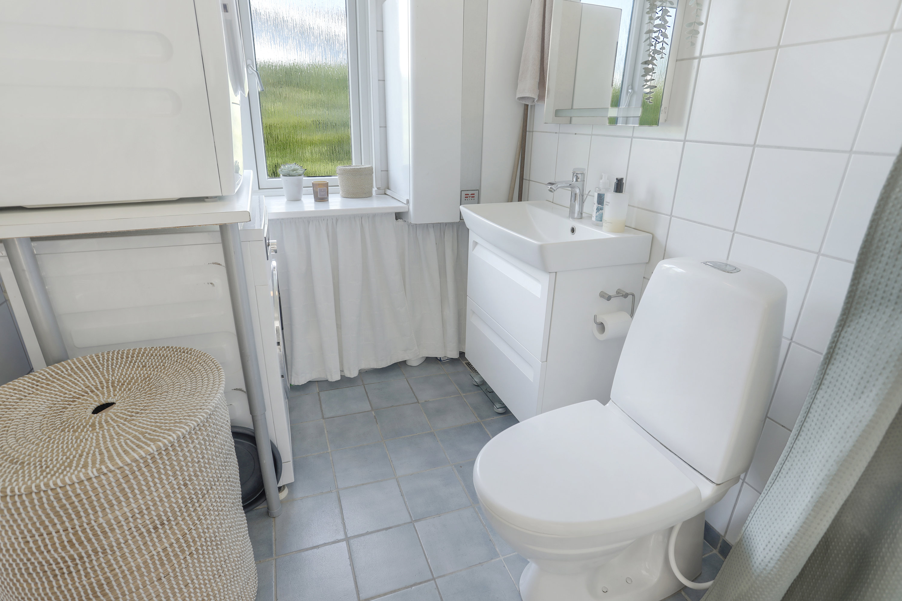 Fremhævet toilet billede i fuldskærmstilstand. Billede af Stenrosevej 11, 2300 København S
