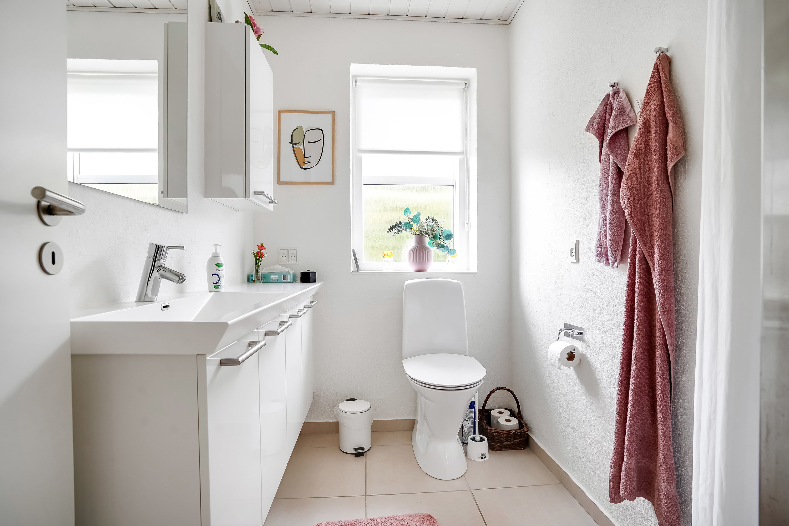 Fremhævet toilet billede i fuldskærmstilstand. Billede af Kabbelejen 7, Fraugde, 5220 Odense SØ