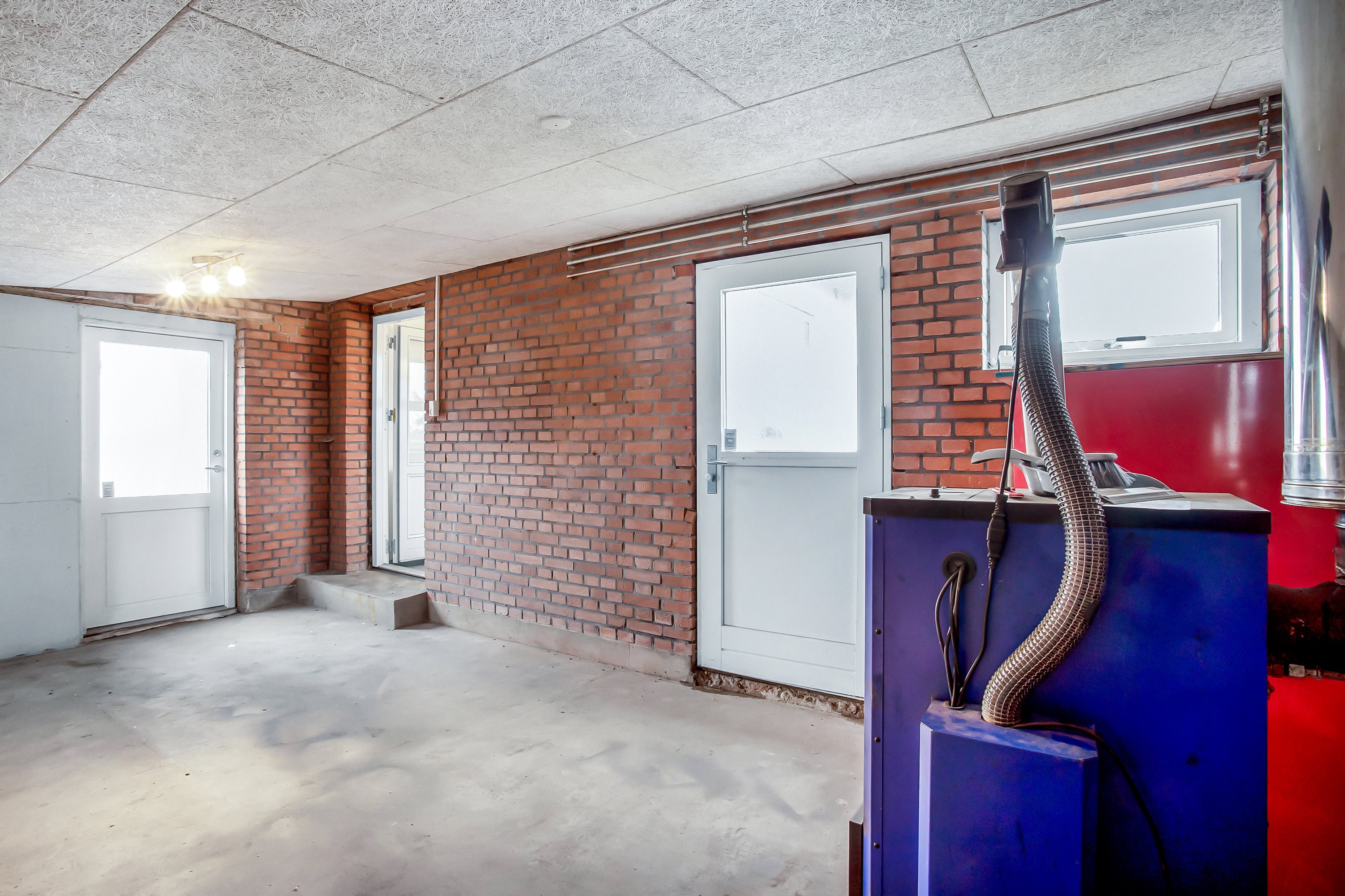 Fremhævet garage billede i fuldskærmstilstand. Billede af Errested Kirkevej 5, Bjerning, 6100 Haderslev