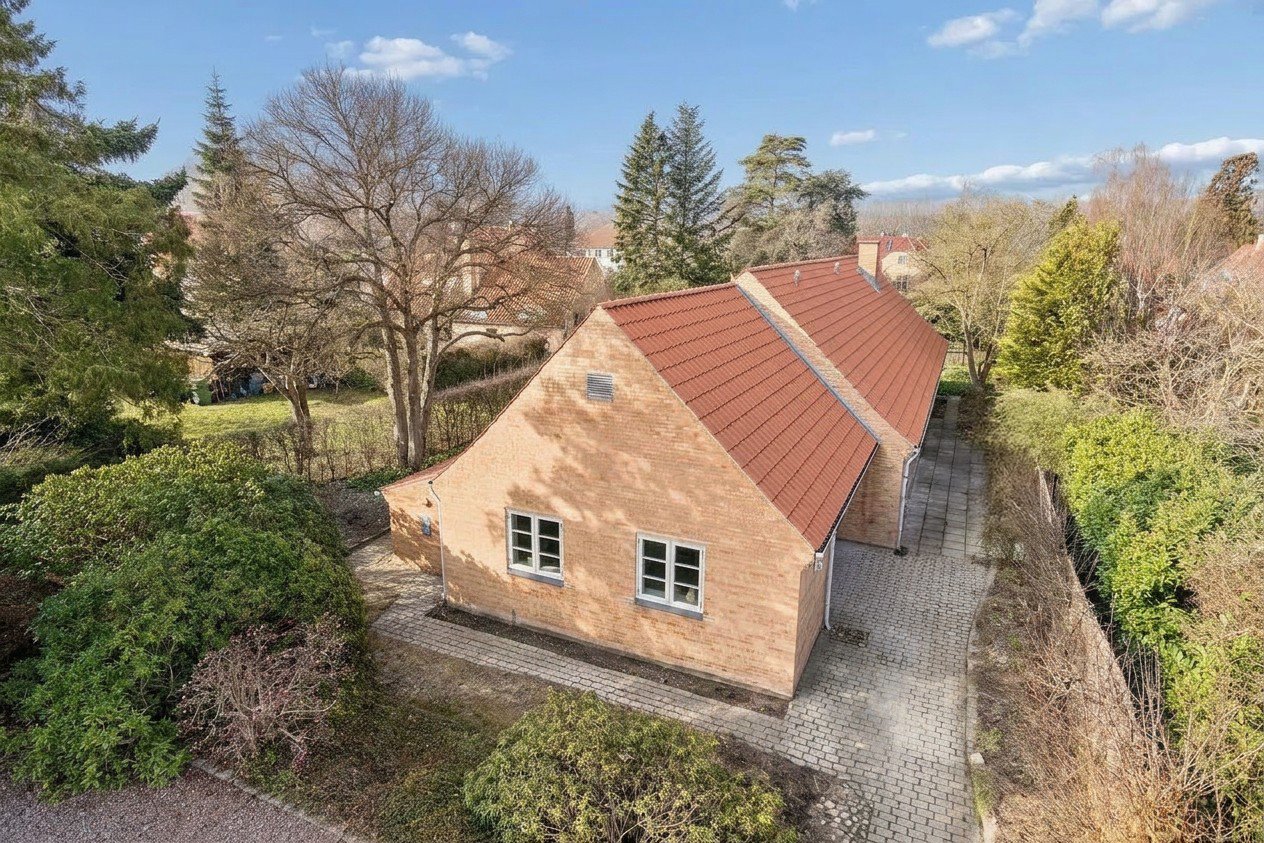 Hvidørevej 79, 2930 Klampenborg