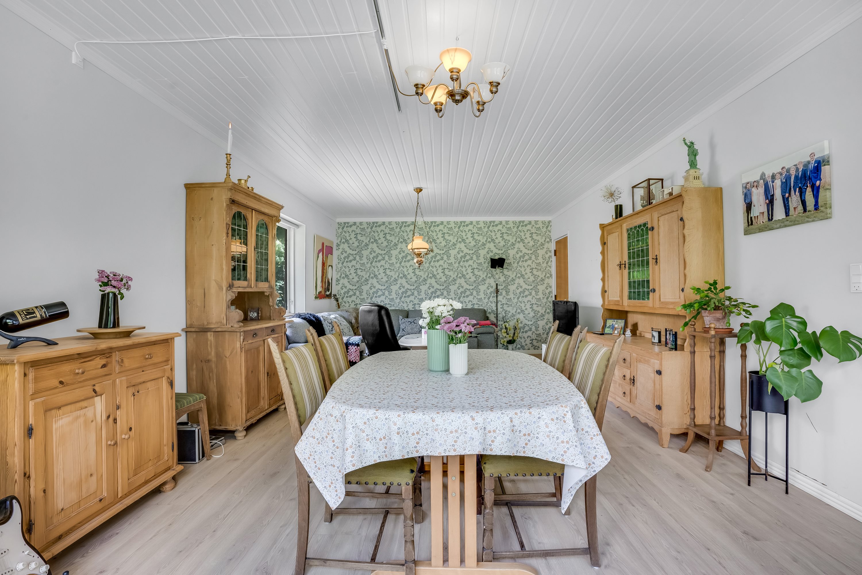 Fremhævet stue billede i fuldskærmstilstand. Billede af Hvamvej 7, 7500 Holstebro