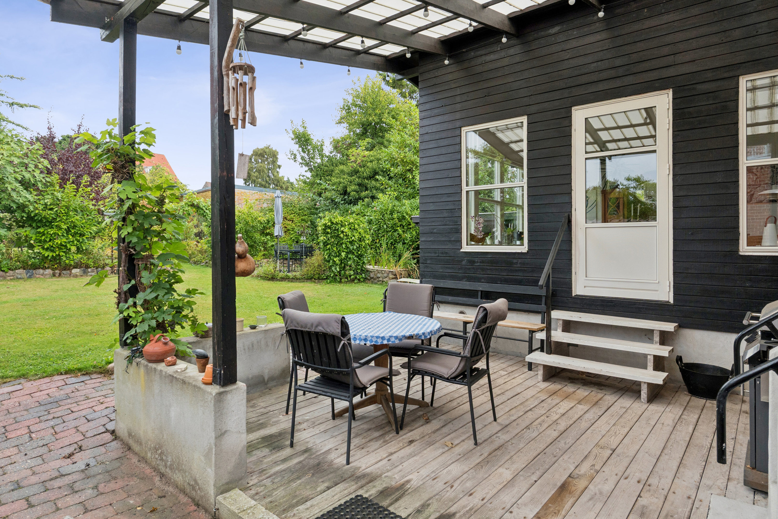 Fremhævet overdækket terrasse billede i fuldskærmstilstand. Billede af Willemoesvej 13, 5700 Svendborg