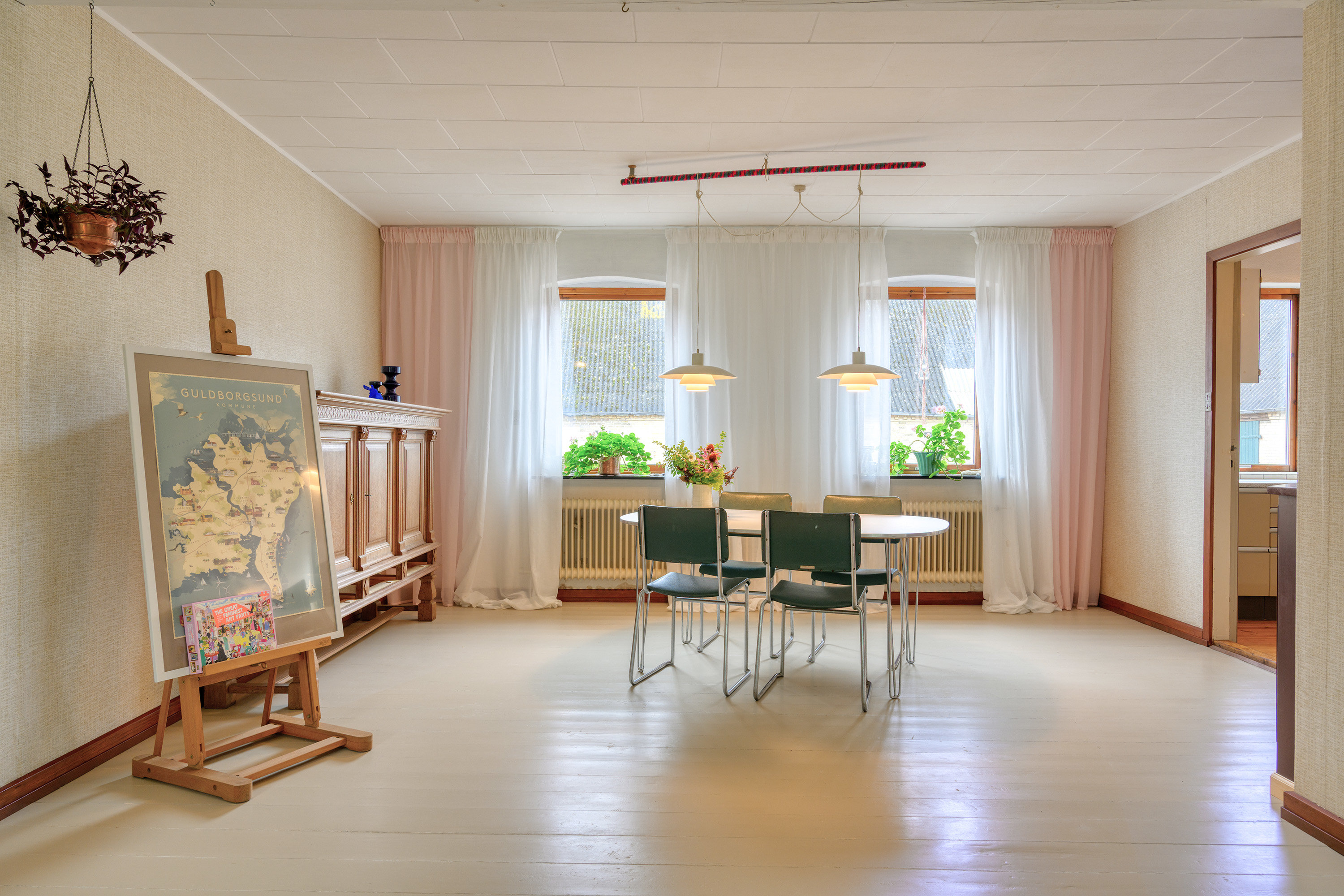 Fremhævet stue billede i fuldskærmstilstand. Billede af Truelstrupvej 11, Truelstrup, 4850 Stubbekøbing