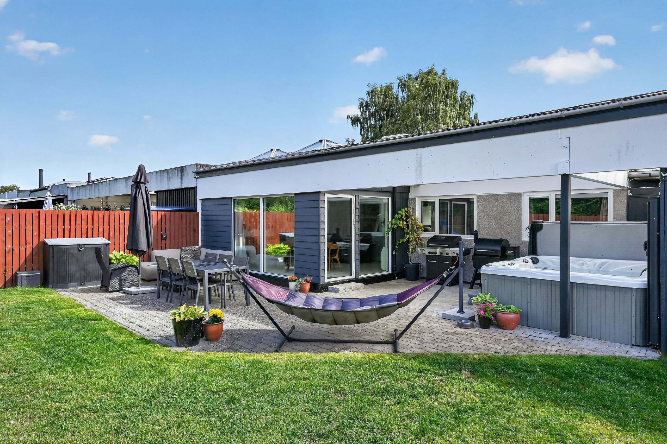 Fremhævet terrasse billede i fuldskærmstilstand. Billede af Ranunkelvangen 9, 2680 Solrød Strand
