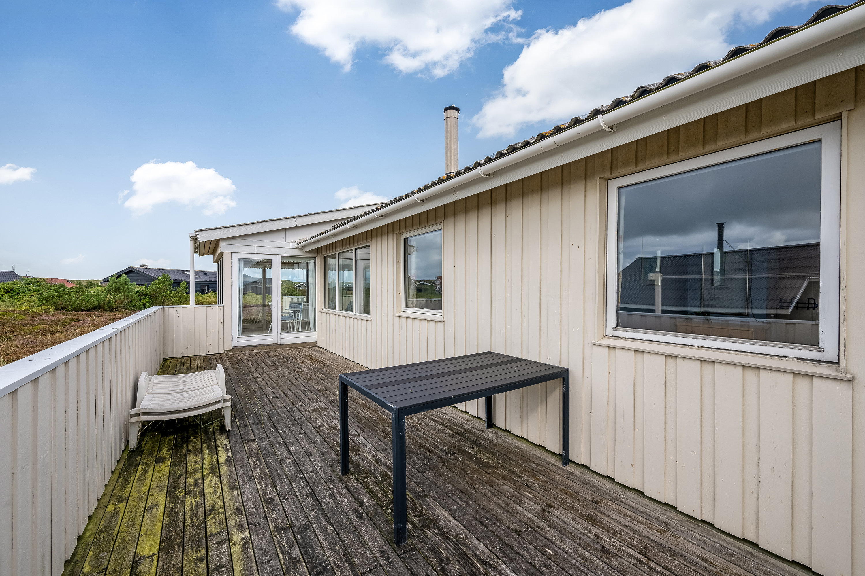 Fremhævet terrasse billede i fuldskærmstilstand. Billede af Auroravej 16, Bjerregaard, 6960 Hvide Sande
