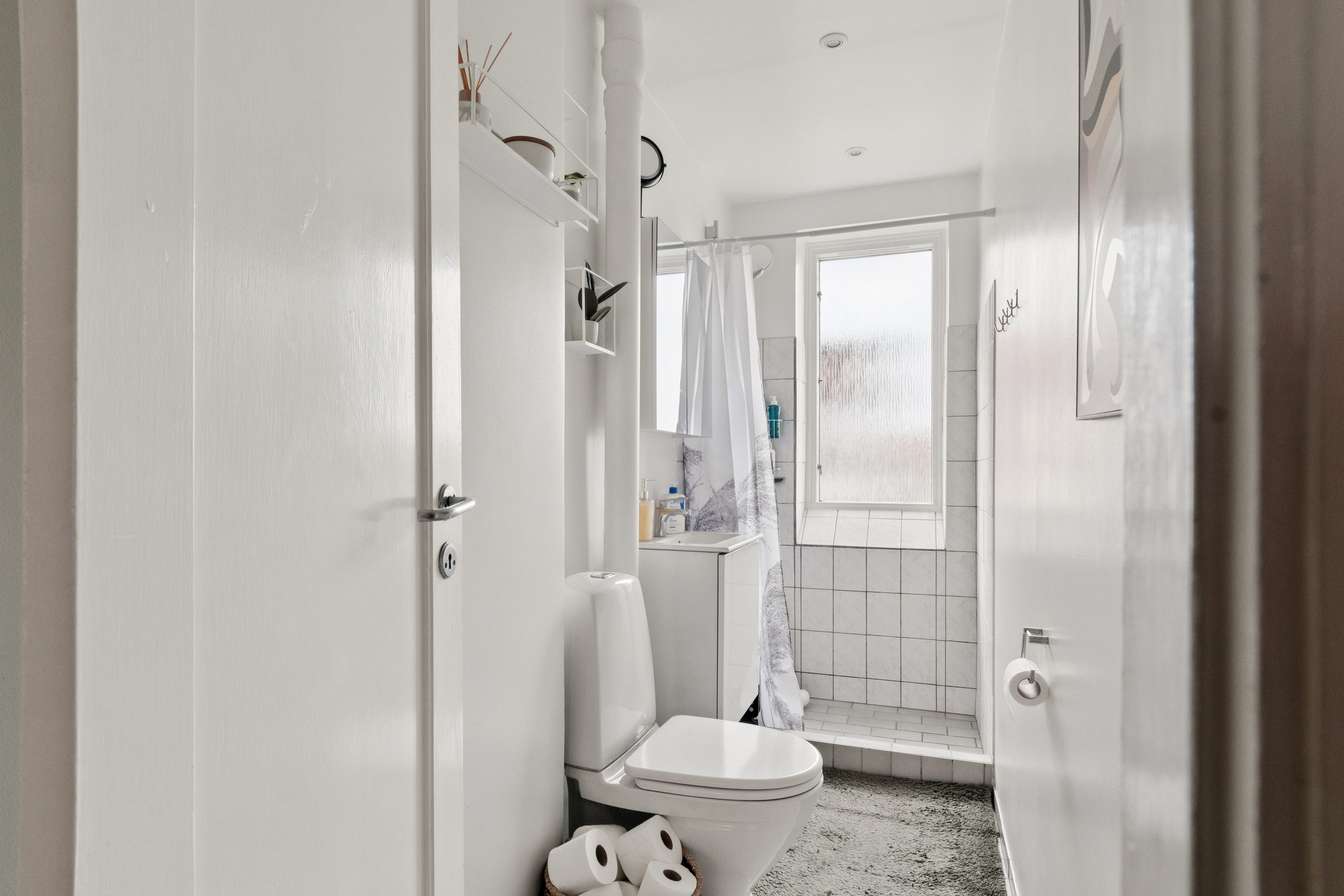 Fremhævet badeværelse billede i fuldskærmstilstand. Billede af Amagerbrogade 255, 2. th., 2300 København S