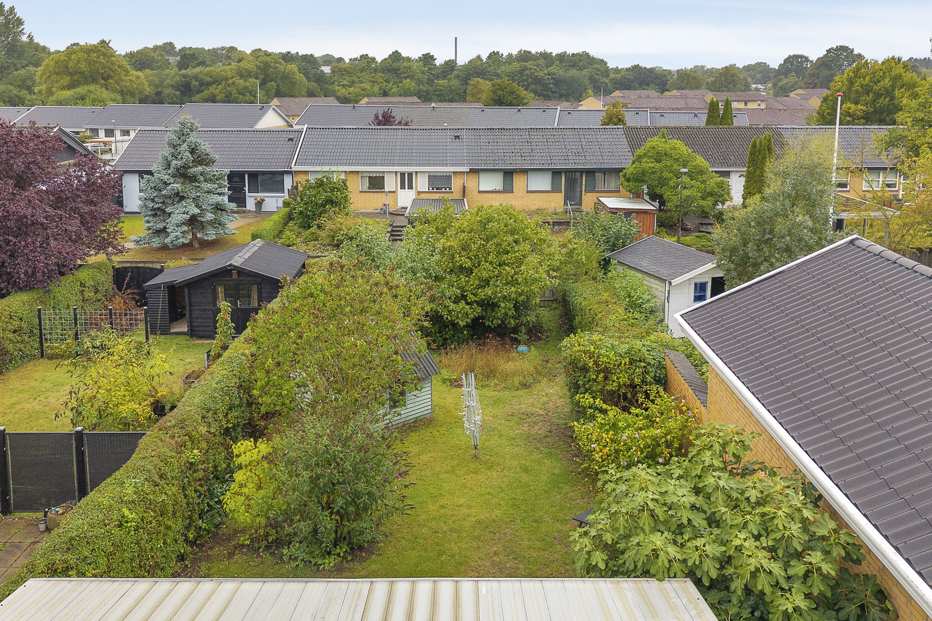 Fremhævet luft billede i fuldskærmstilstand. Billede af Groløkkevænget 23, Søhus, 5270 Odense N