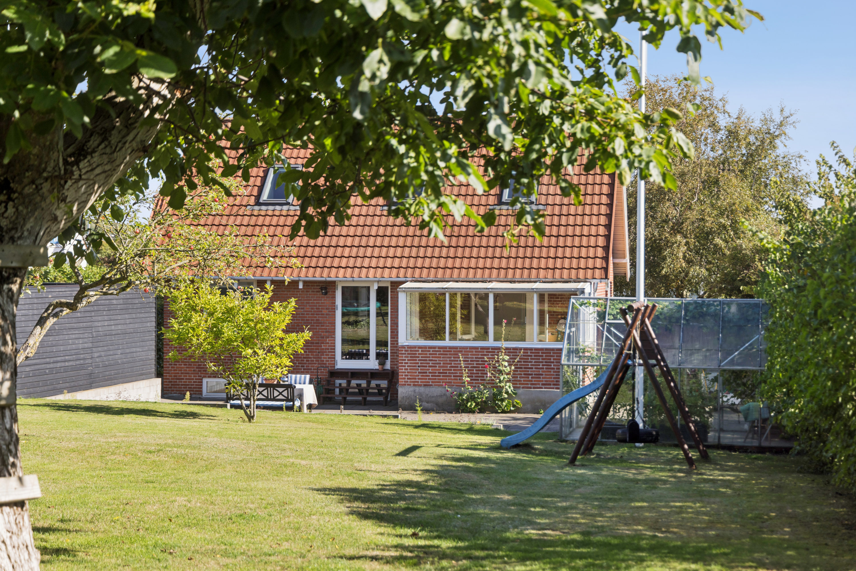 Fremhævet have billede i fuldskærmstilstand. Billede af Hvorupvej 22, 9400 Nørresundby
