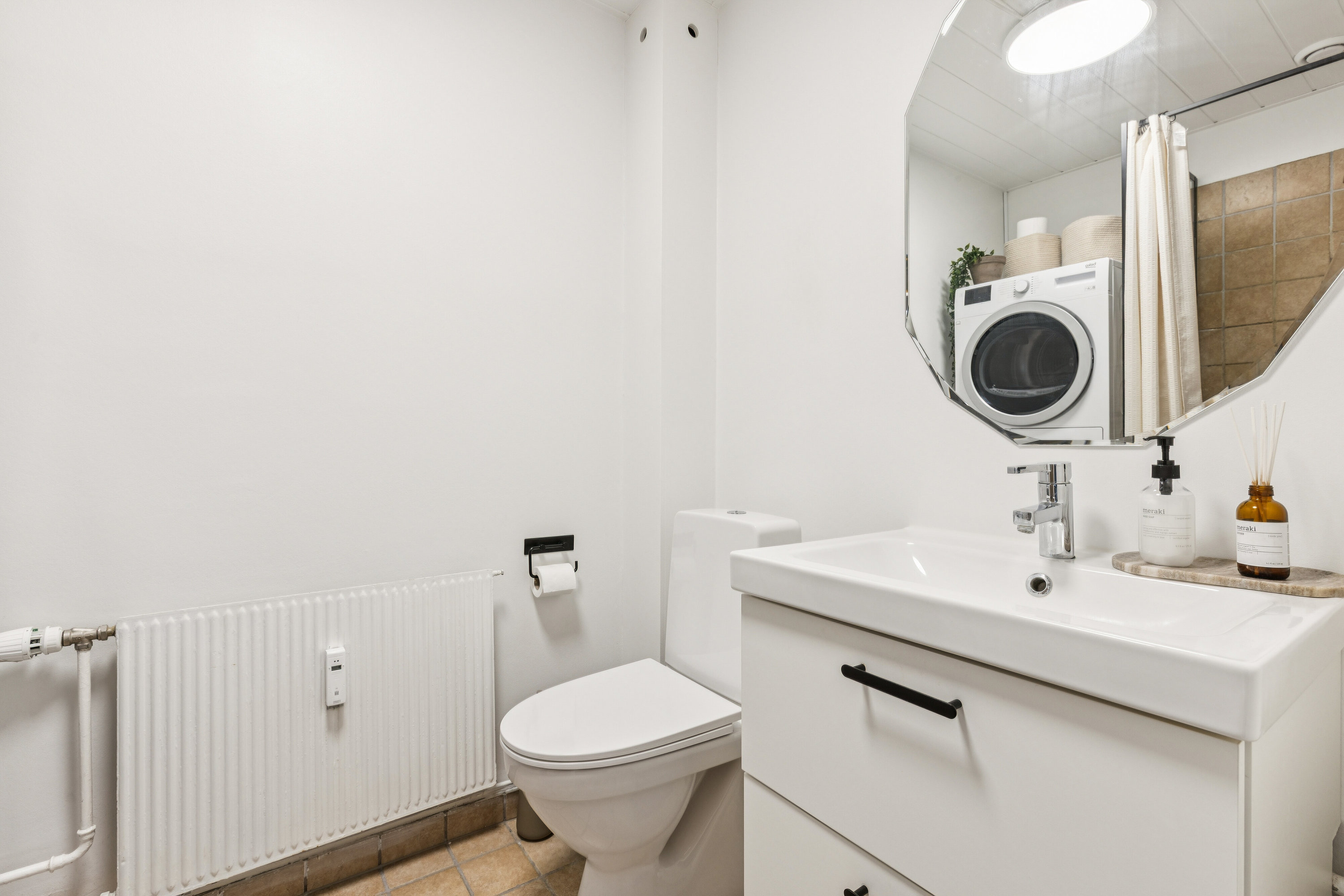 Fremhævet toilet billede i fuldskærmstilstand. Billede af Søndermarksvej 19, 3. tv., 4200 Slagelse