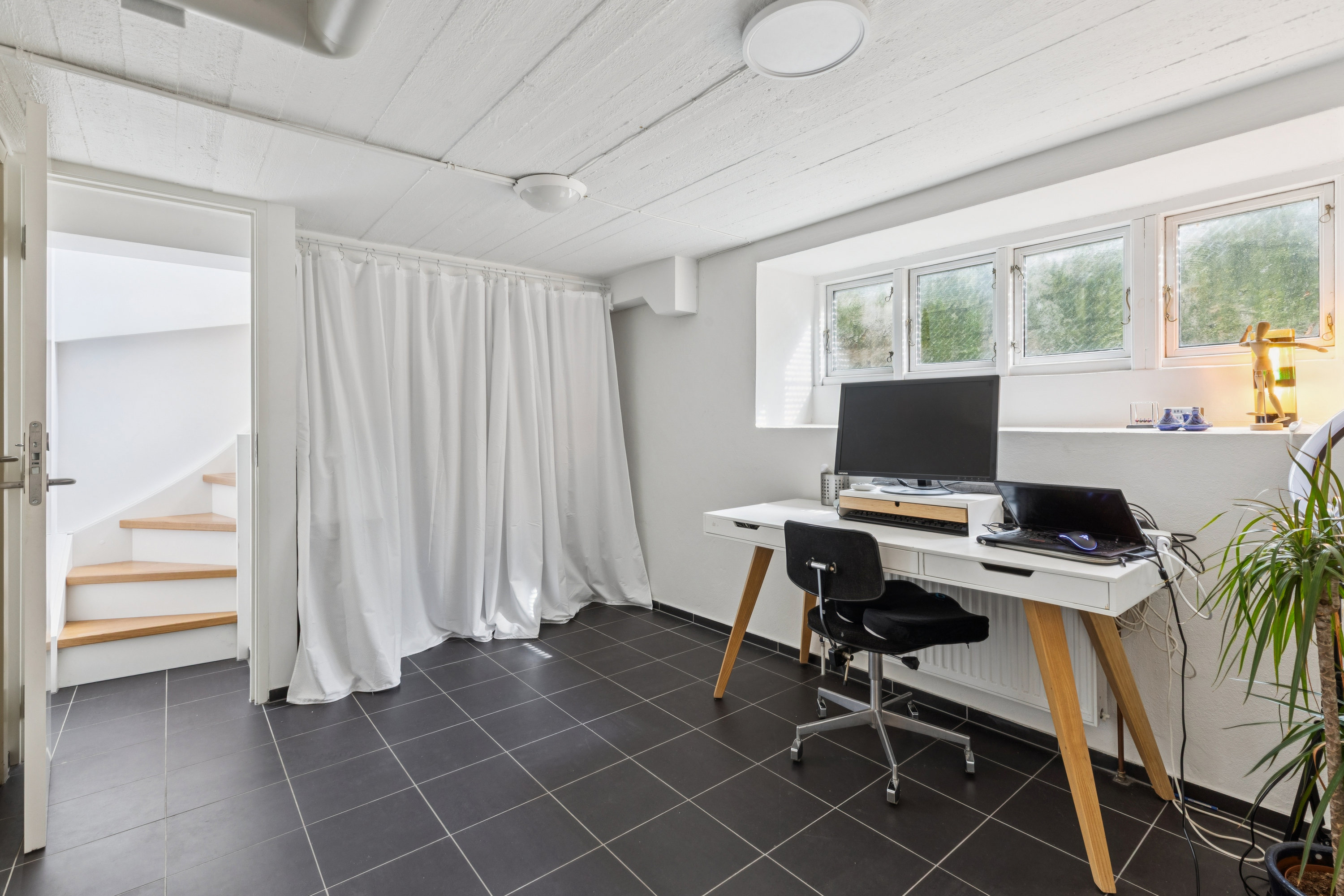 Fremhævet værelse billede i fuldskærmstilstand. Billede af Bobakken 2, st. th., 2720 Vanløse