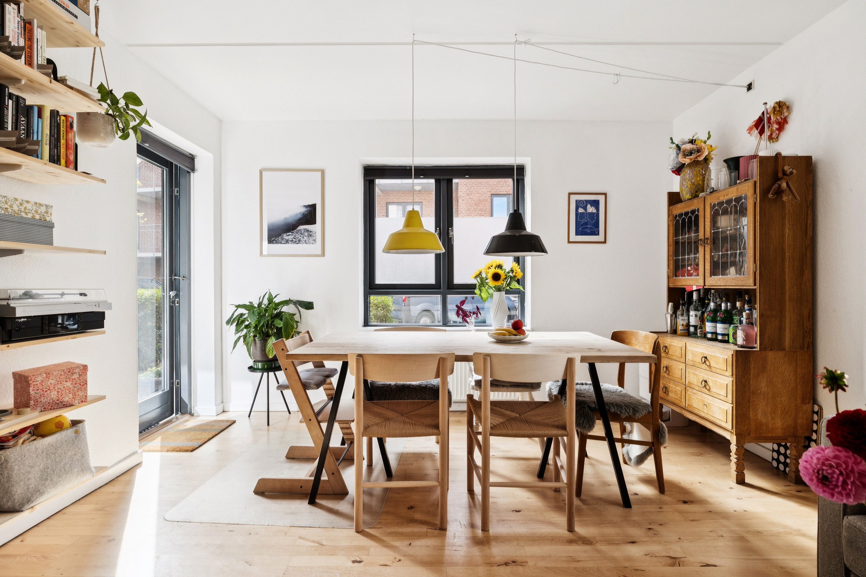 Fremhævet stue billede i fuldskærmstilstand. Billede af Møllegade 7B, st. th., 8000 Aarhus C