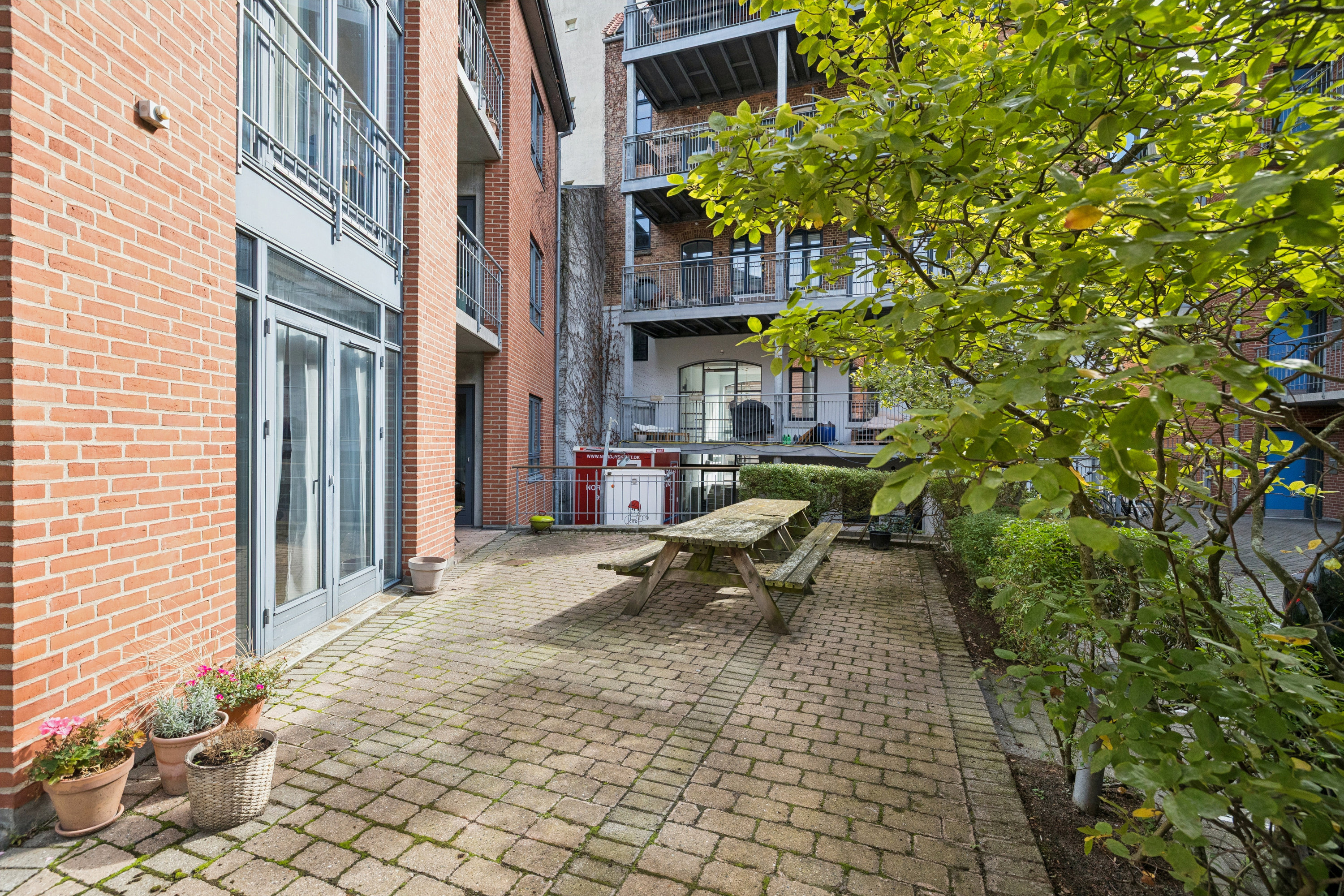 Fremhævet andet billede i fuldskærmstilstand. Billede af Møllegade 7B, st. th., 8000 Aarhus C