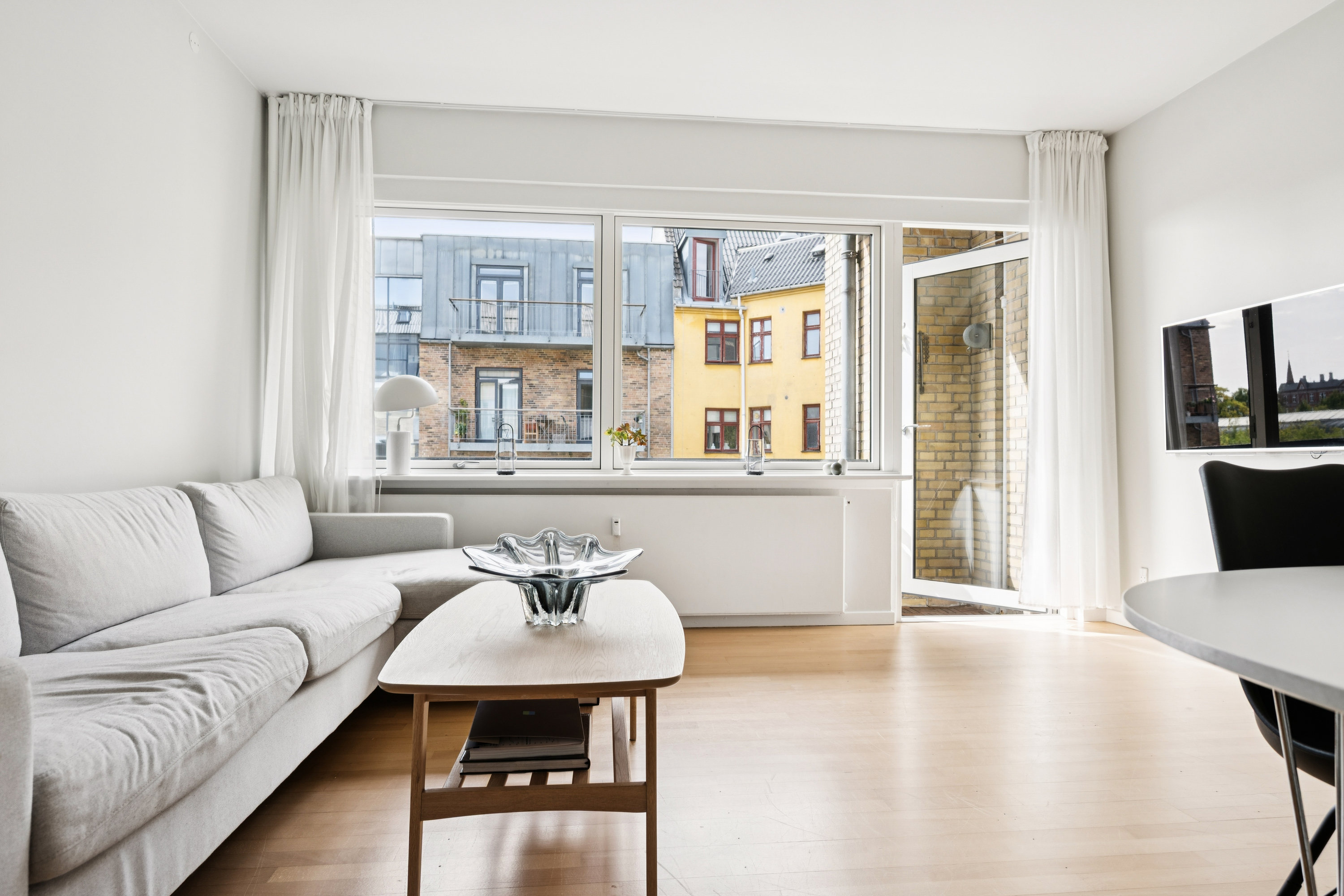 Fremhævet stue billede i fuldskærmstilstand. Billede af Silkeborggade 21, 3. th., 2100 København Ø