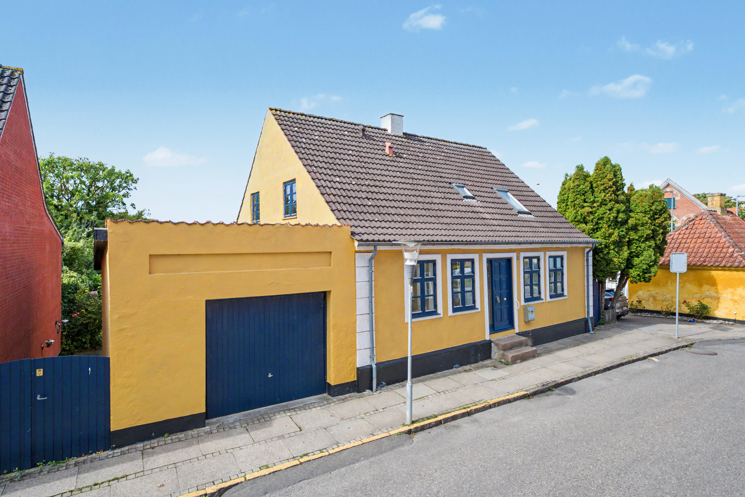 Fremhævet mastefoto billede i fuldskærmstilstand. Billede af Nørregade 15, 4930 Maribo