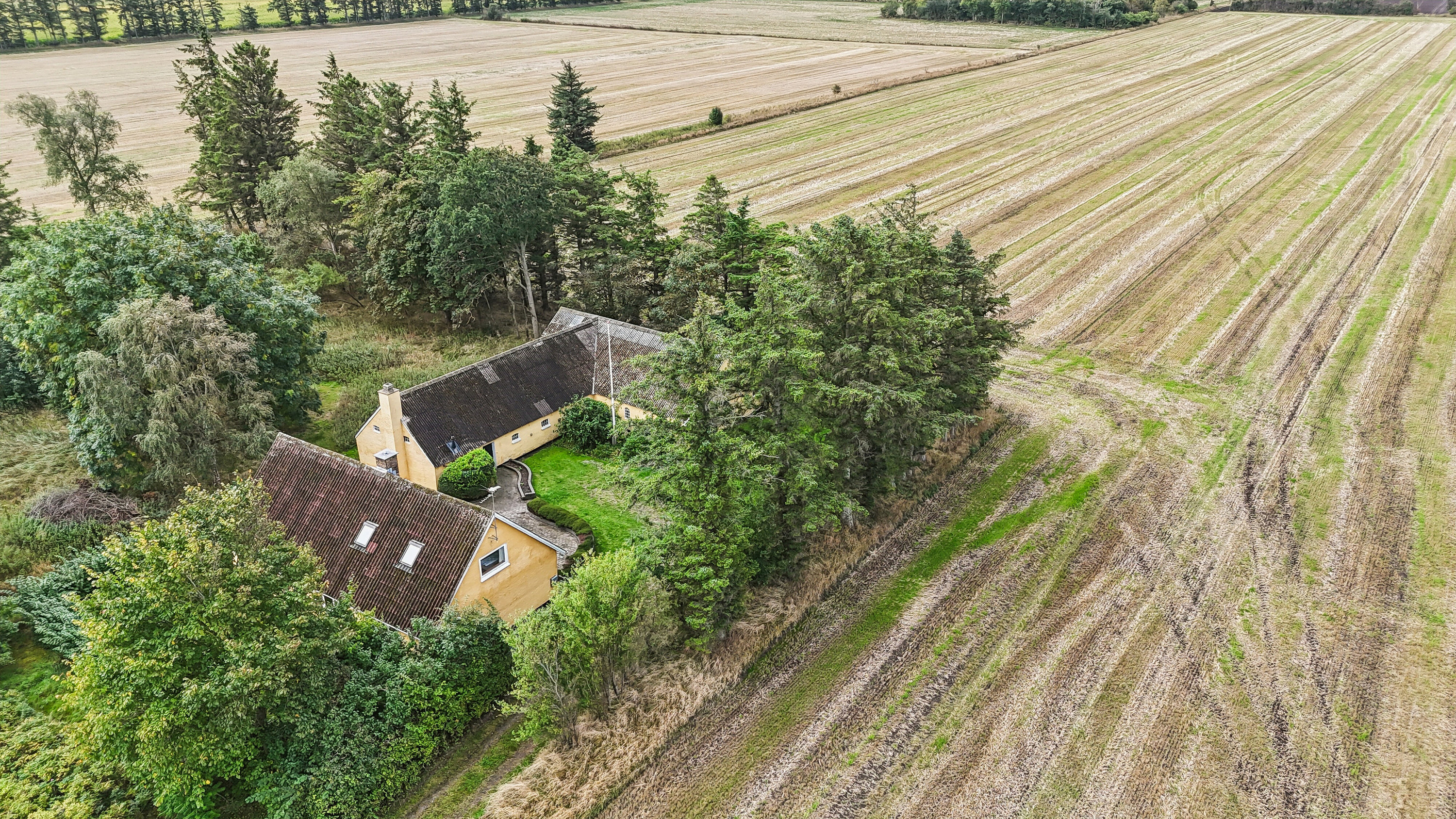 Fremhævet luftfoto billede i fuldskærmstilstand. Billede af Skagen Landevej 797, Uggerby, 9800 Hjørring
